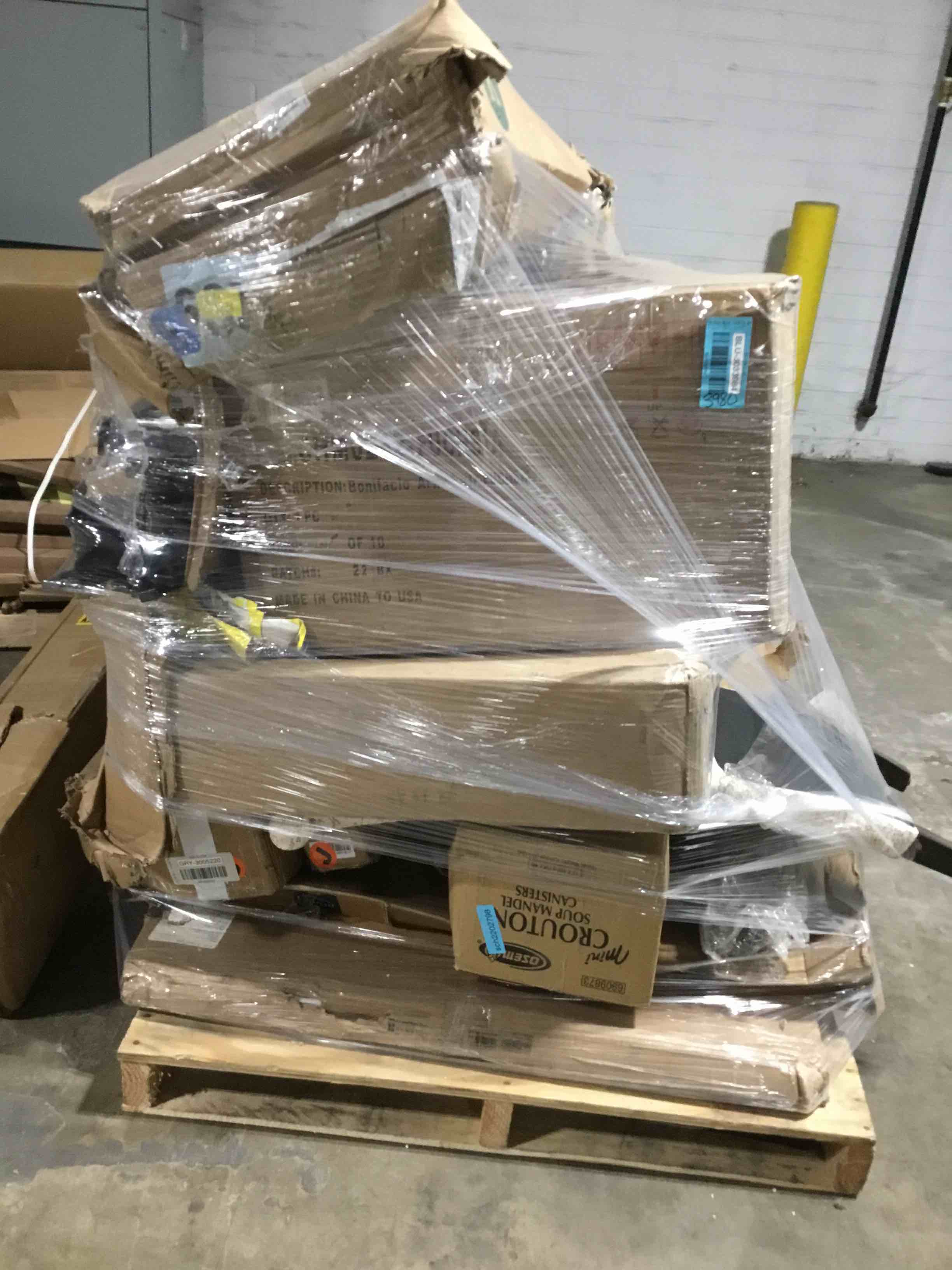 Premium Home Goods Pallet Lot, Includes Bed Frames, Hammock Stand, Baby Gates, Home Decor, Dining Chairs, Area Rug, Armchair, Car Parts And More