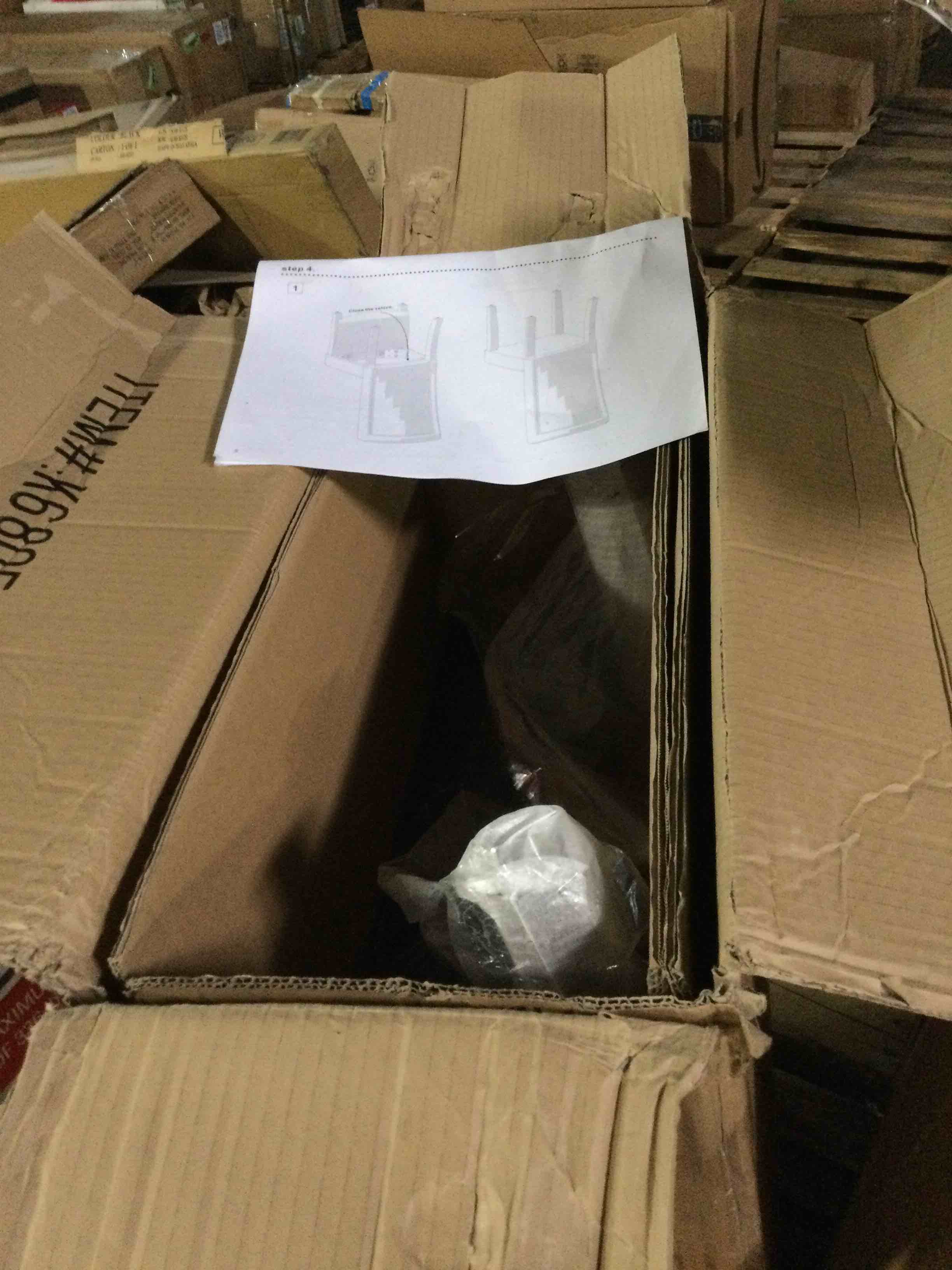 https://s3.amazonaws.com/lotting-images-prod/bidfta/BLU3249105_1663768446534.jpeg