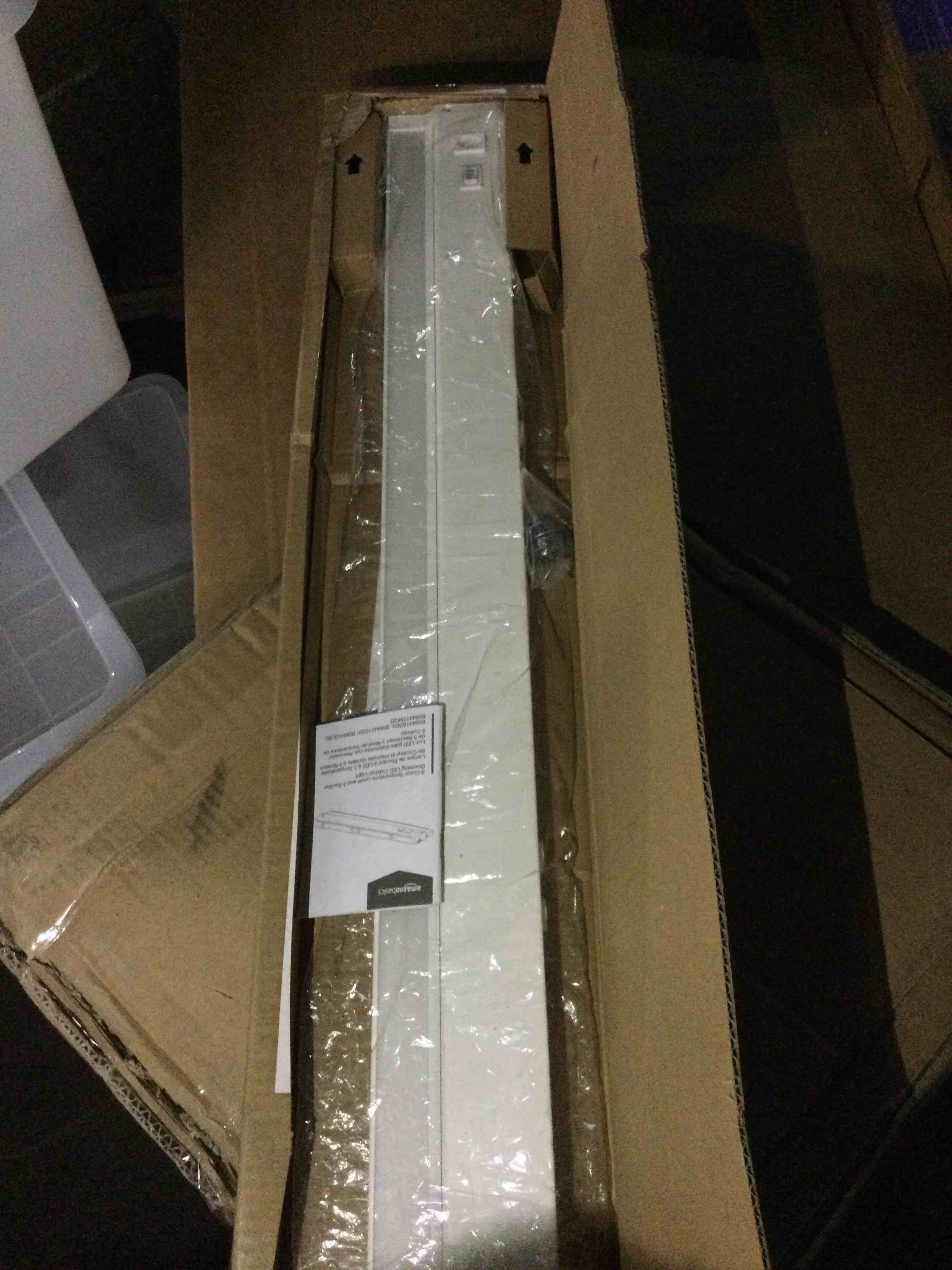 https://s3.amazonaws.com/lotting-images-prod/bidfta/BLU3249109_1663770819152.jpeg