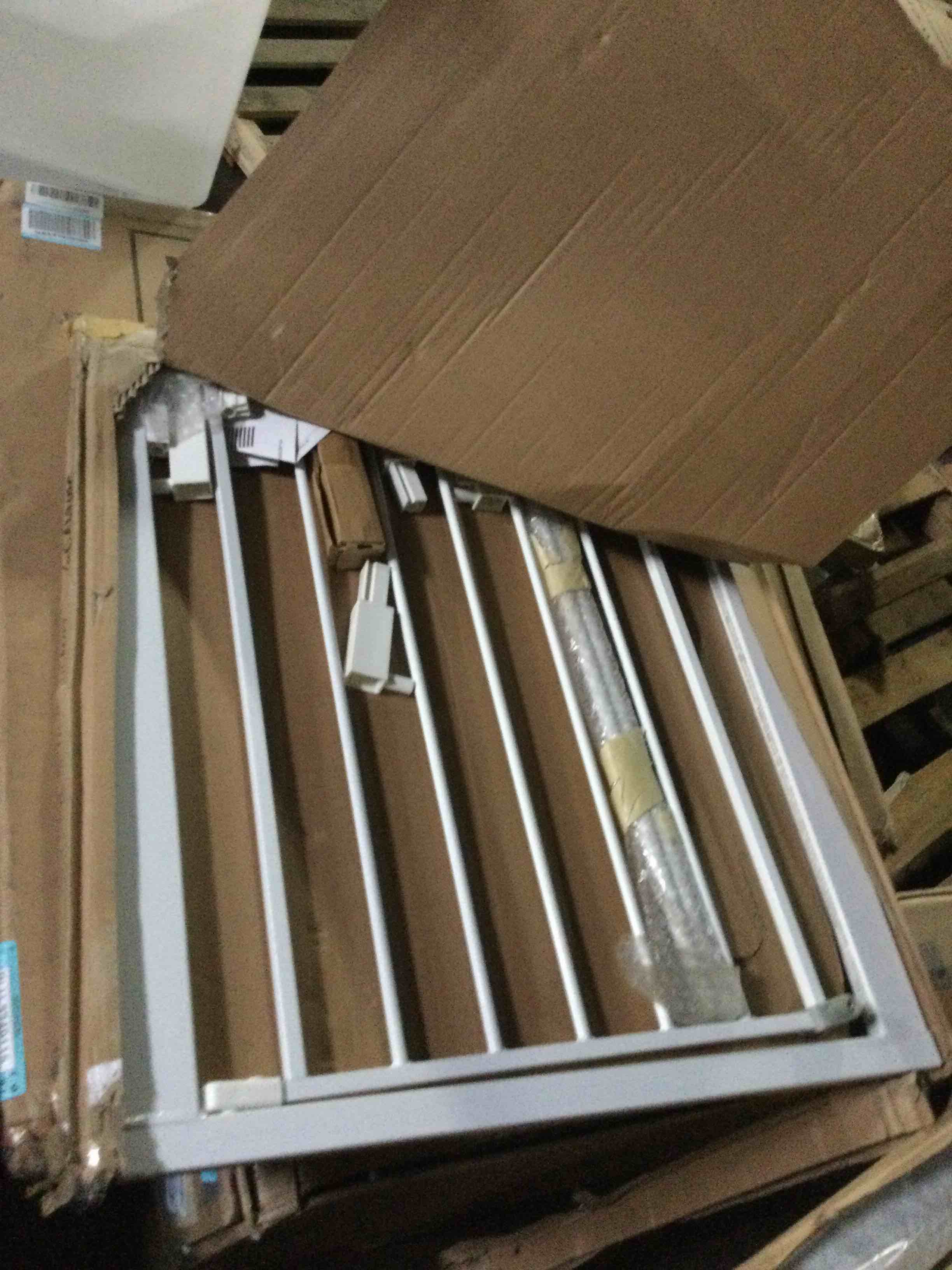 https://s3.amazonaws.com/lotting-images-prod/bidfta/BLU3249116_1663772421092.jpeg
