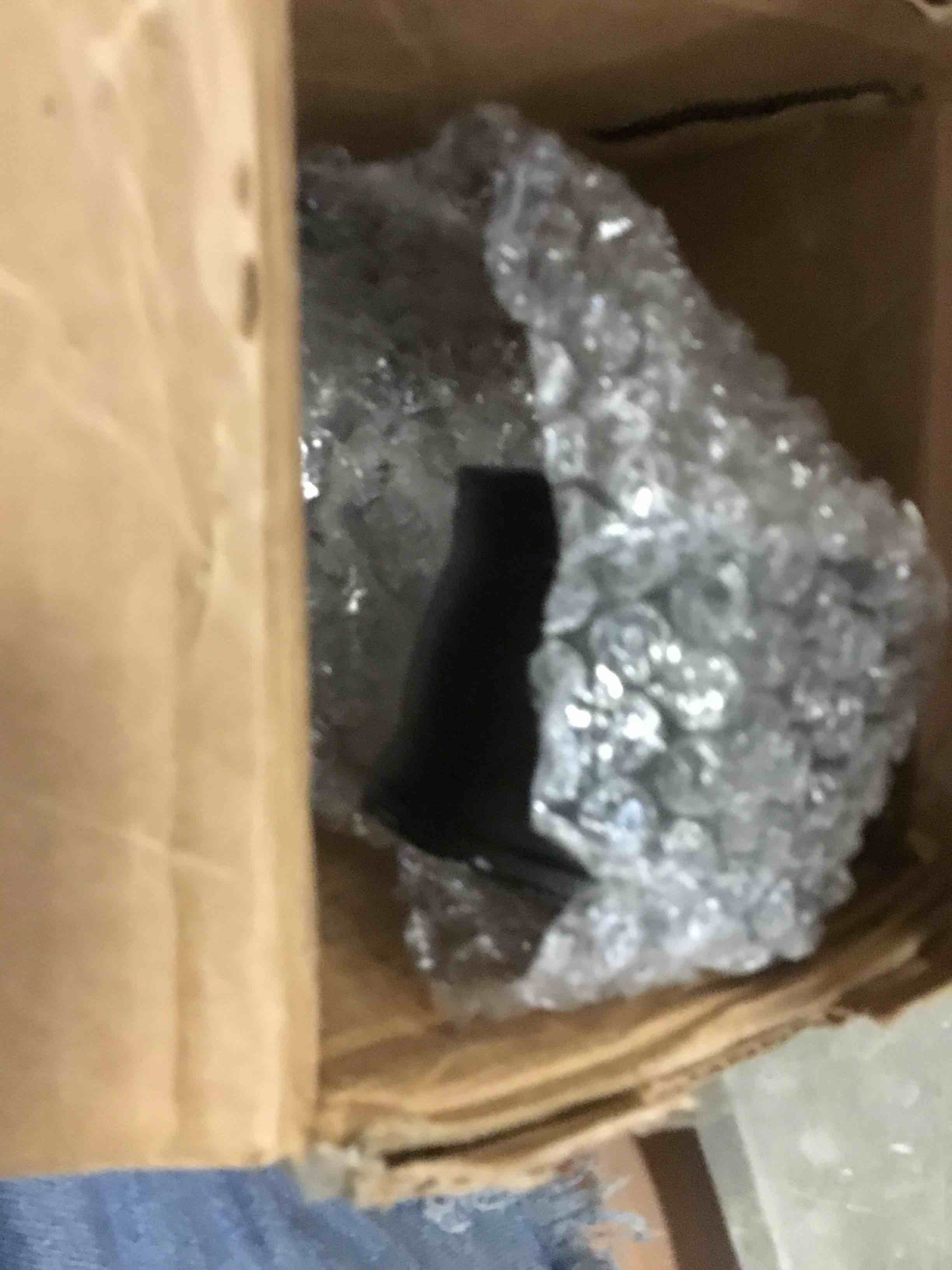 https://s3.amazonaws.com/lotting-images-prod/bidfta/BLU3359988_1662478526842.jpeg