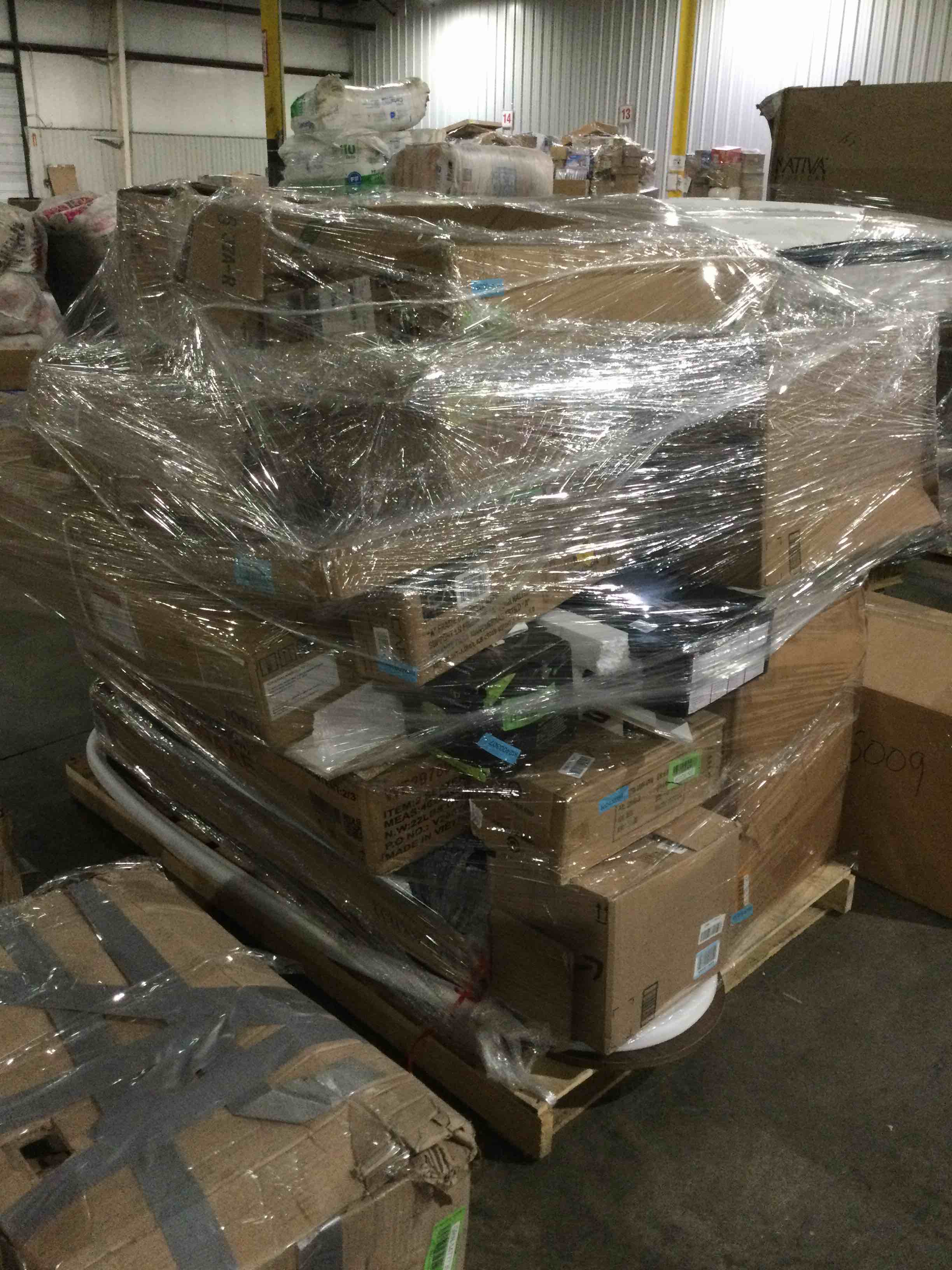 https://s3.amazonaws.com/lotting-images-prod/bidfta/BLU3469057_1707864575253.jpeg