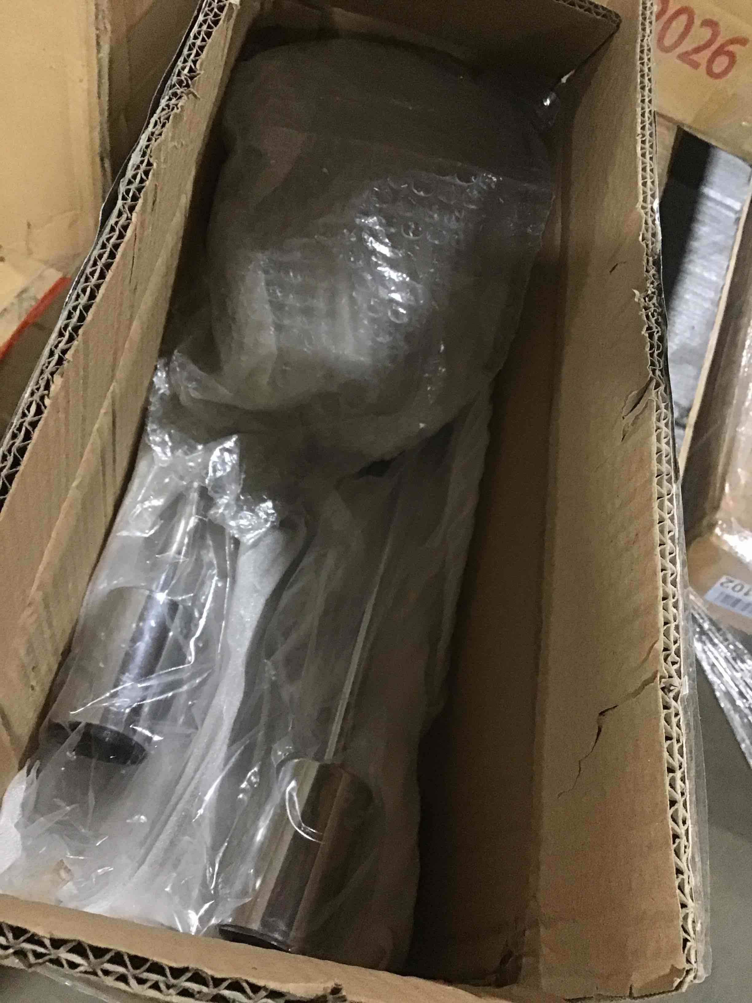 https://s3.amazonaws.com/lotting-images-prod/bidfta/BLU3514910_1665489520411.jpeg