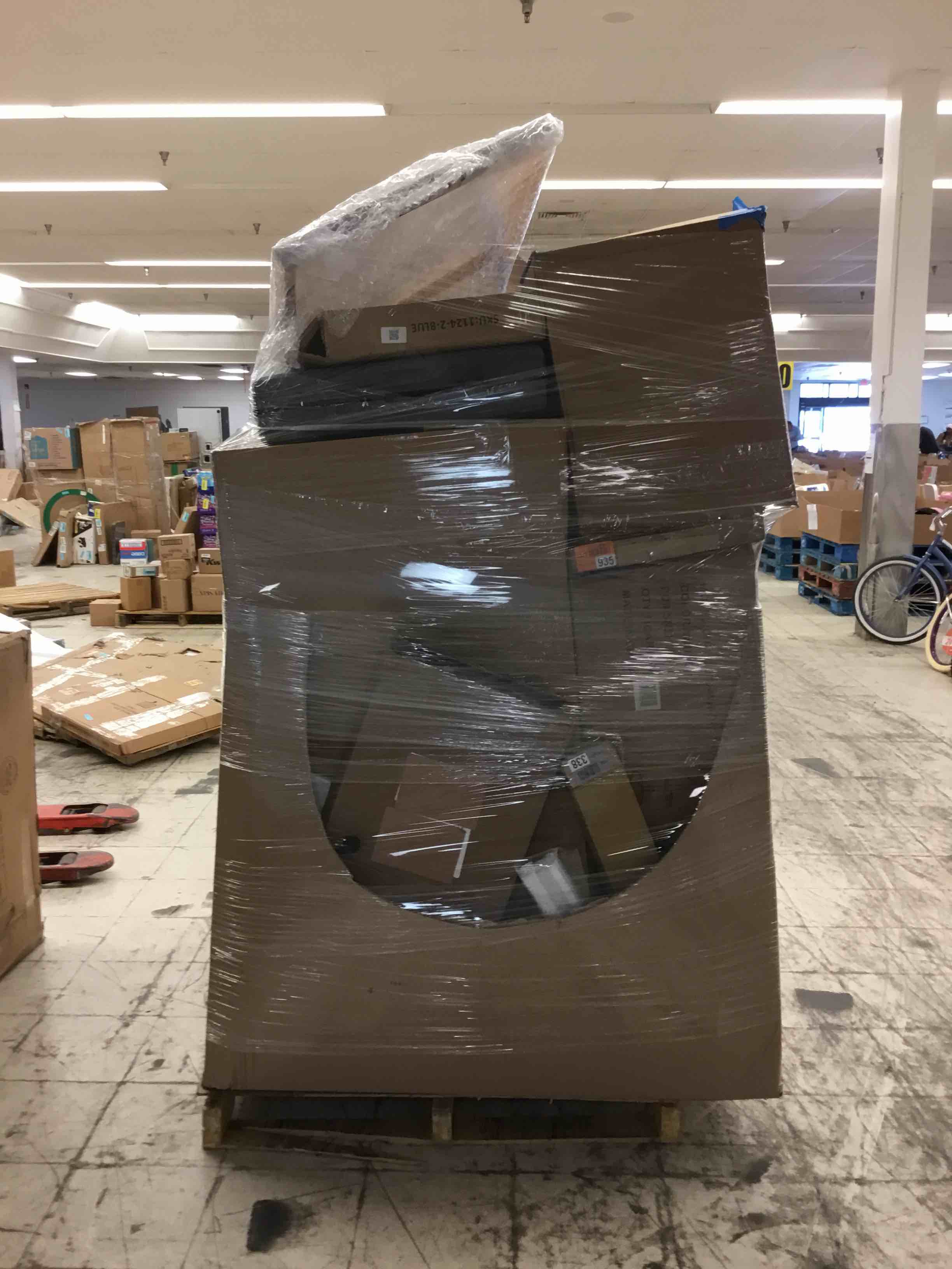 Assorted Consumer Goods By The Pallet - Non-Refundable (Home Furnishings, Appliances, Decor, Etc.)