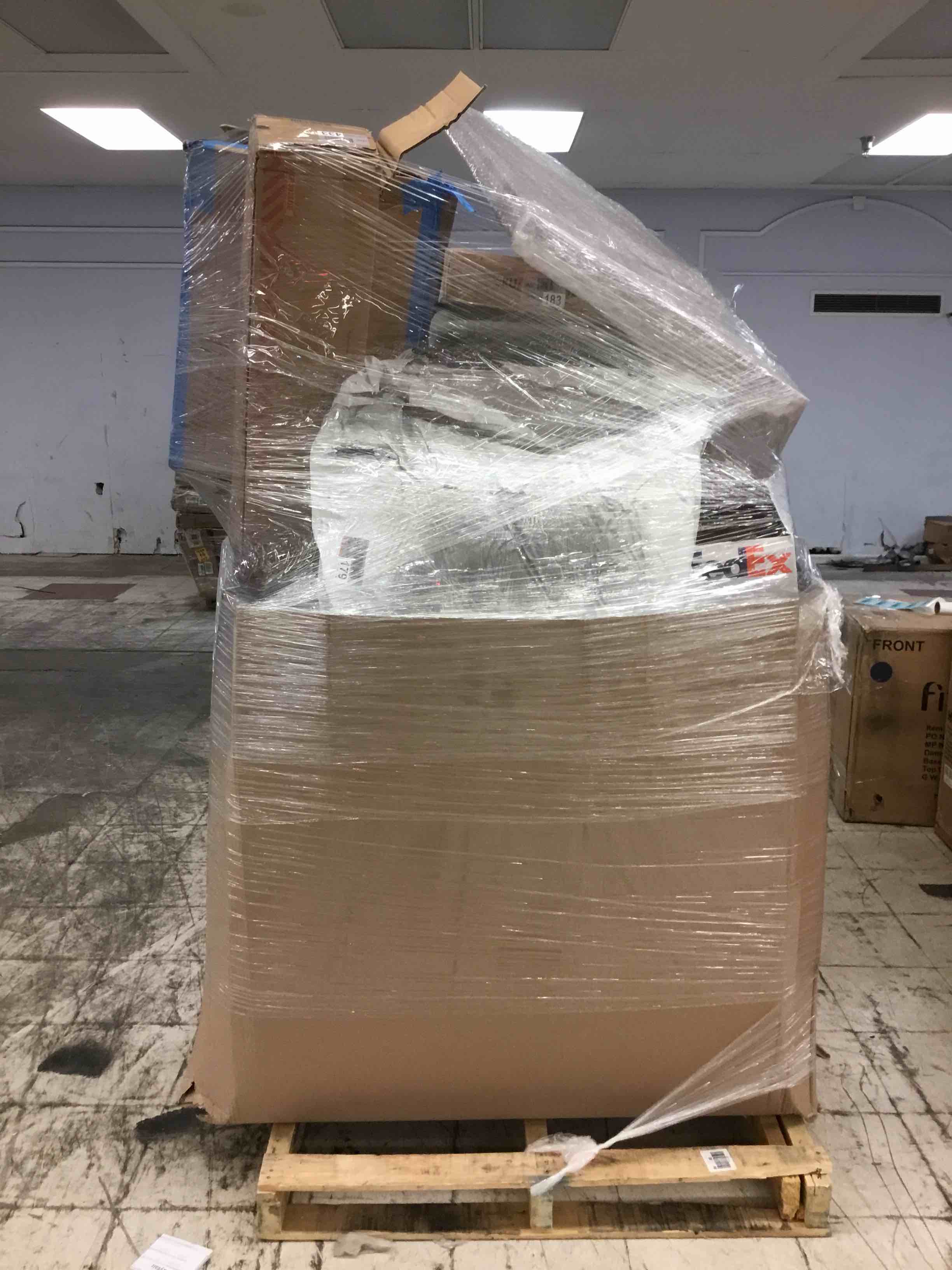 https://s3.amazonaws.com/lotting-images-prod/bidfta/BLU3598661_1686856653564.jpeg