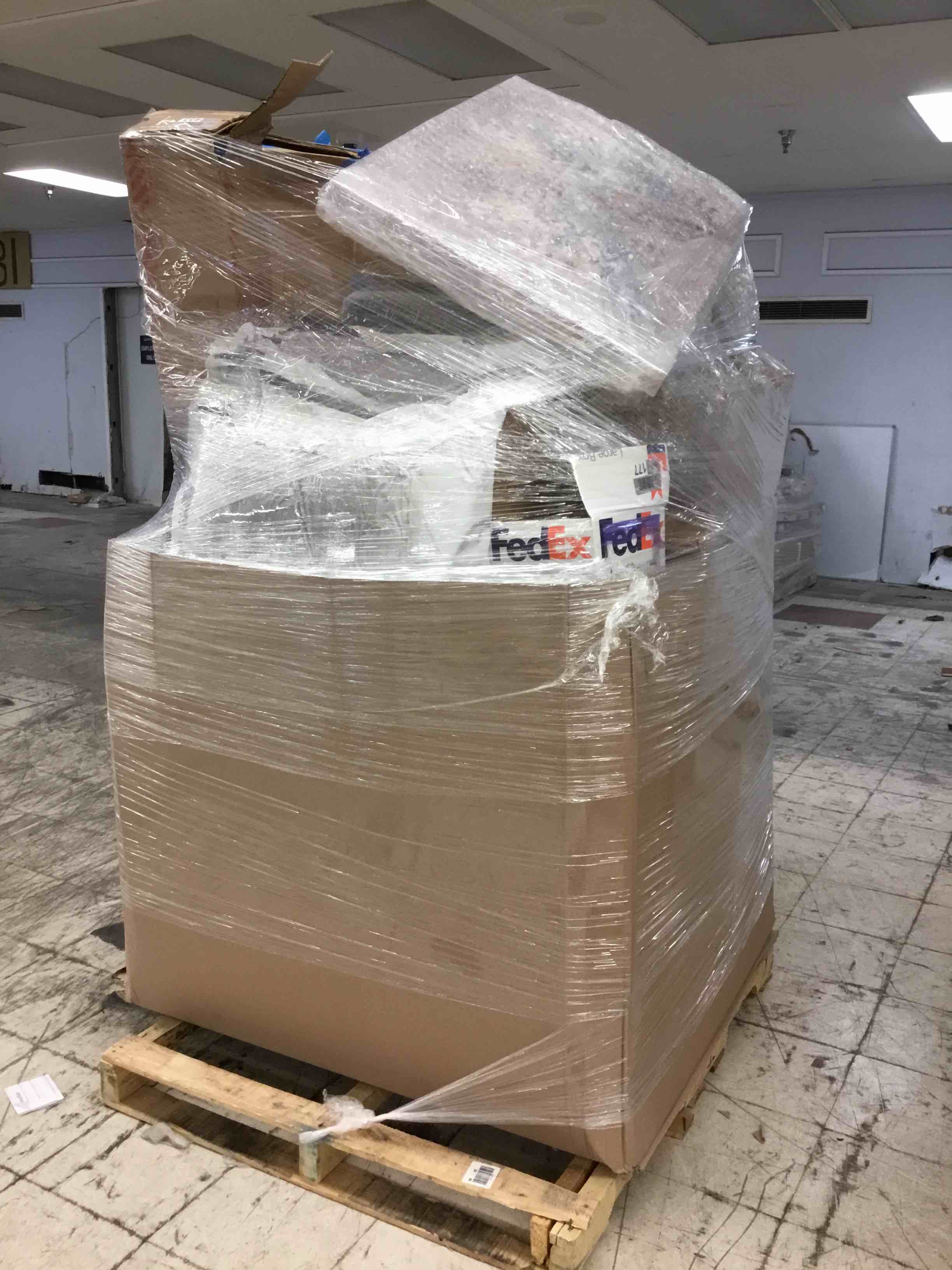 https://s3.amazonaws.com/lotting-images-prod/bidfta/BLU3598661_1686856658166.jpeg