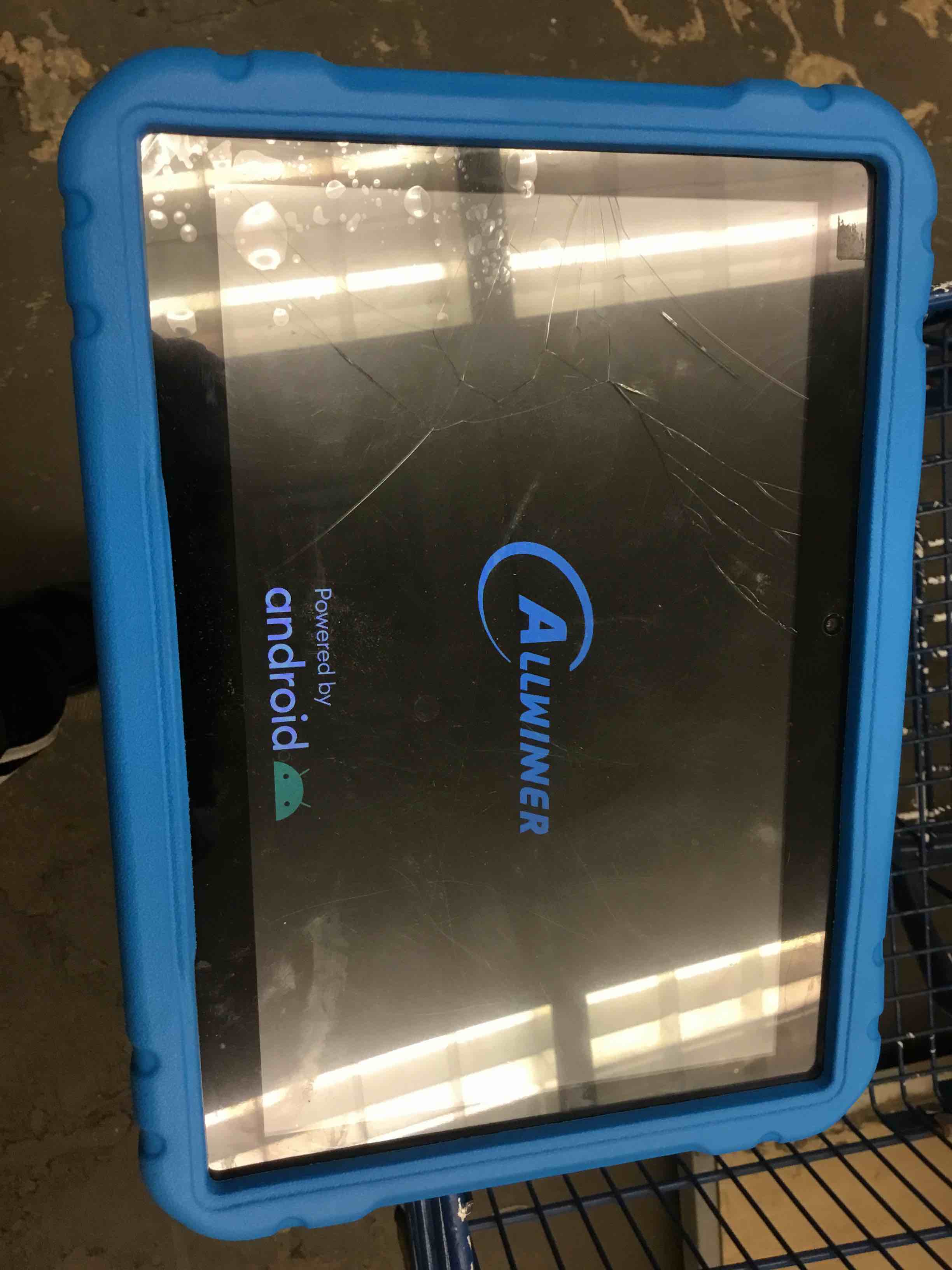 https://s3.amazonaws.com/lotting-images-prod/bidfta/BLU3681313_1715701342422.jpeg
