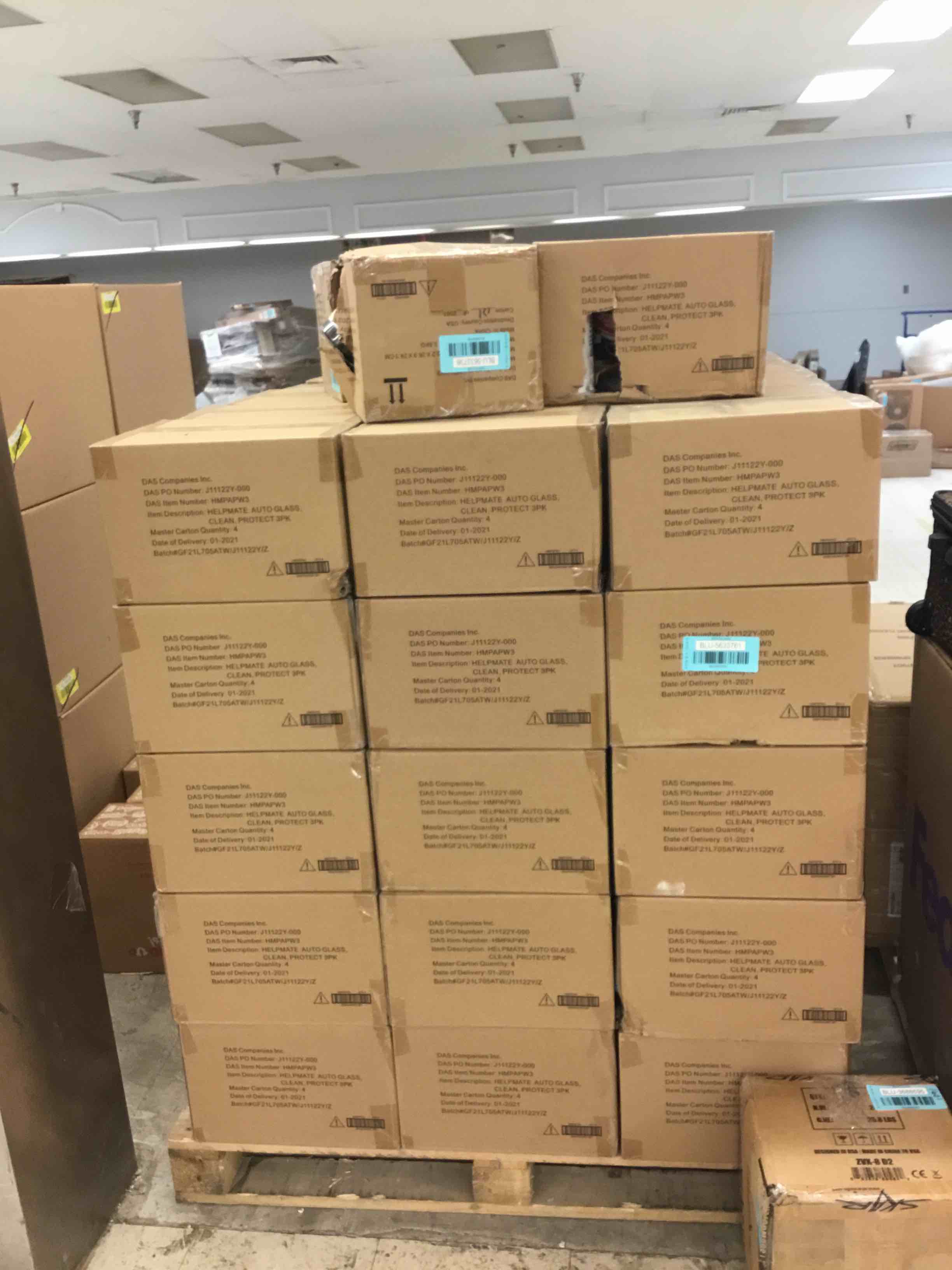 https://s3.amazonaws.com/lotting-images-prod/bidfta/BLU3688702_1712583516278.jpeg