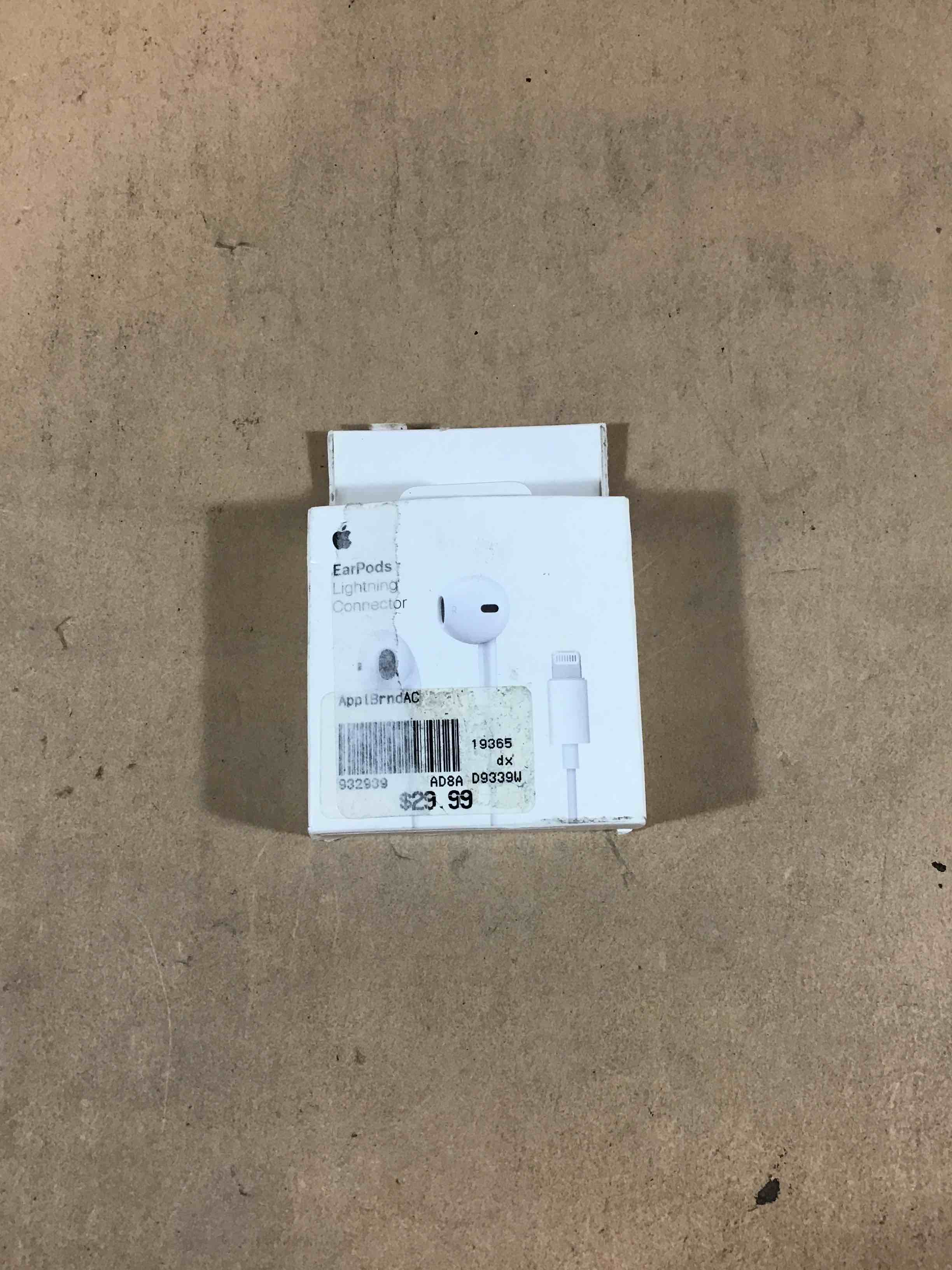 https://s3.amazonaws.com/lotting-images-prod/bidfta/BLU3716857_1696358604673.jpeg