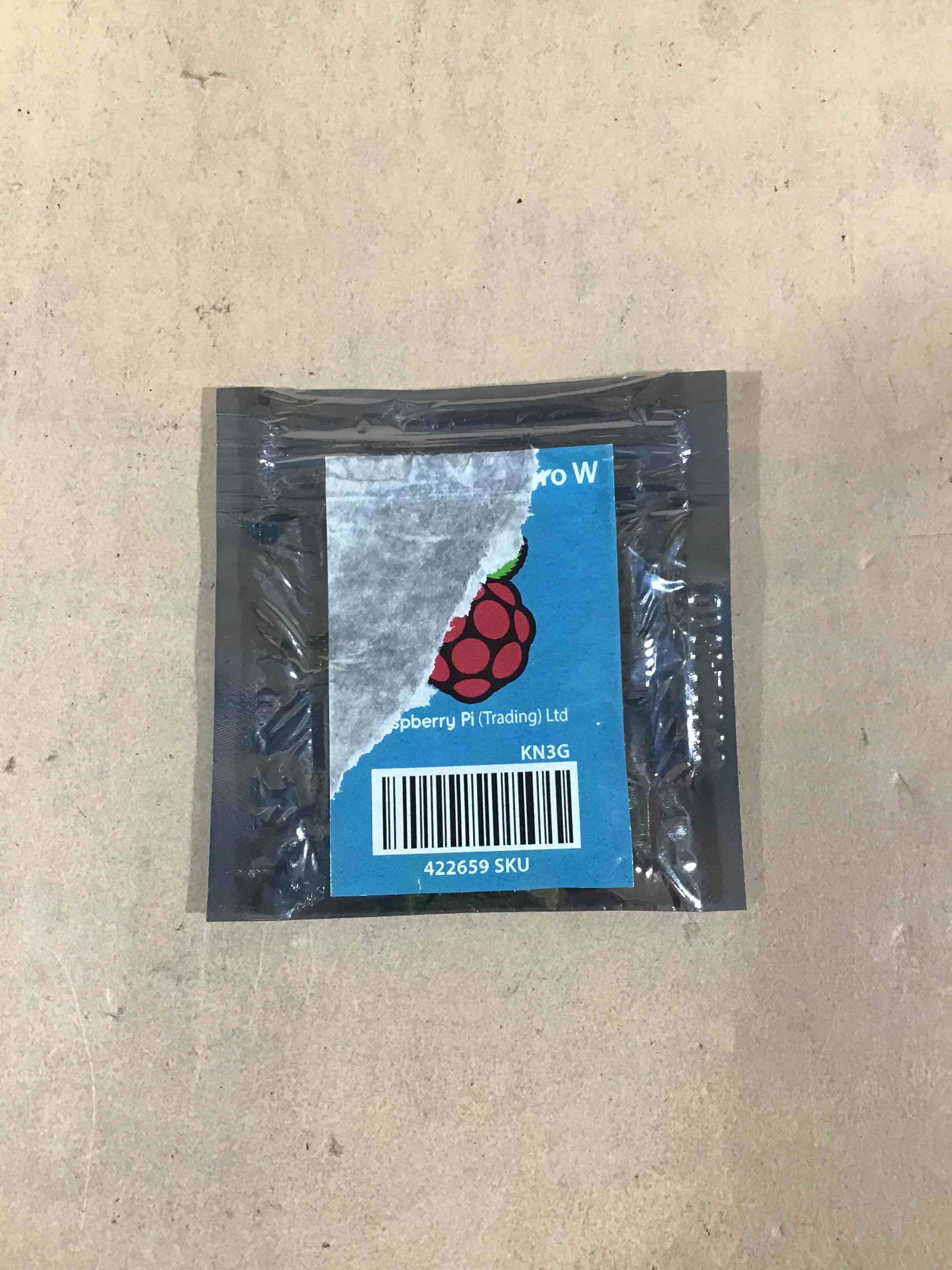 https://s3.amazonaws.com/lotting-images-prod/bidfta/BLU3716858_1696358746970.jpeg