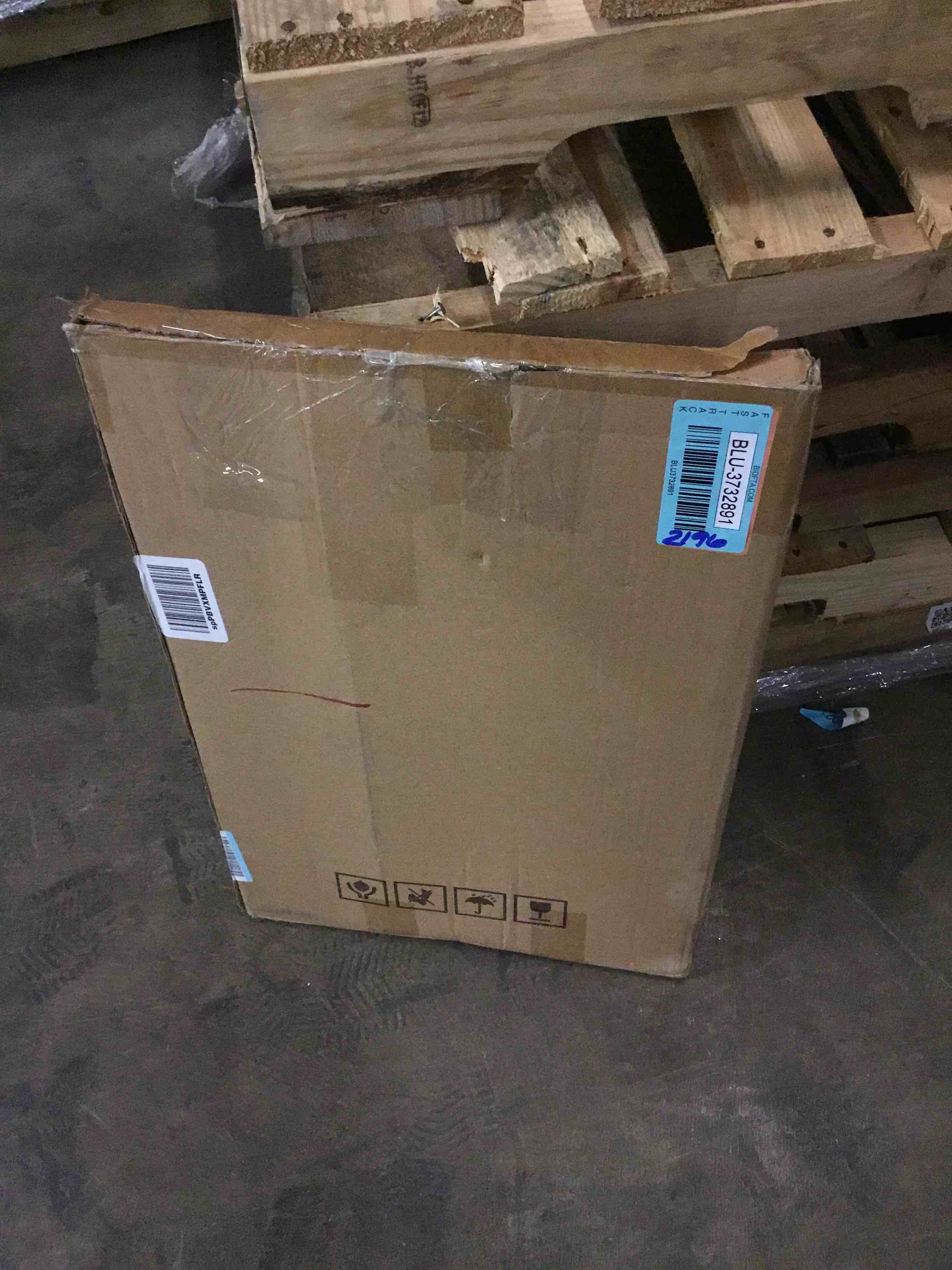 https://s3.amazonaws.com/lotting-images-prod/bidfta/BLU3732891_1701717467126.jpeg