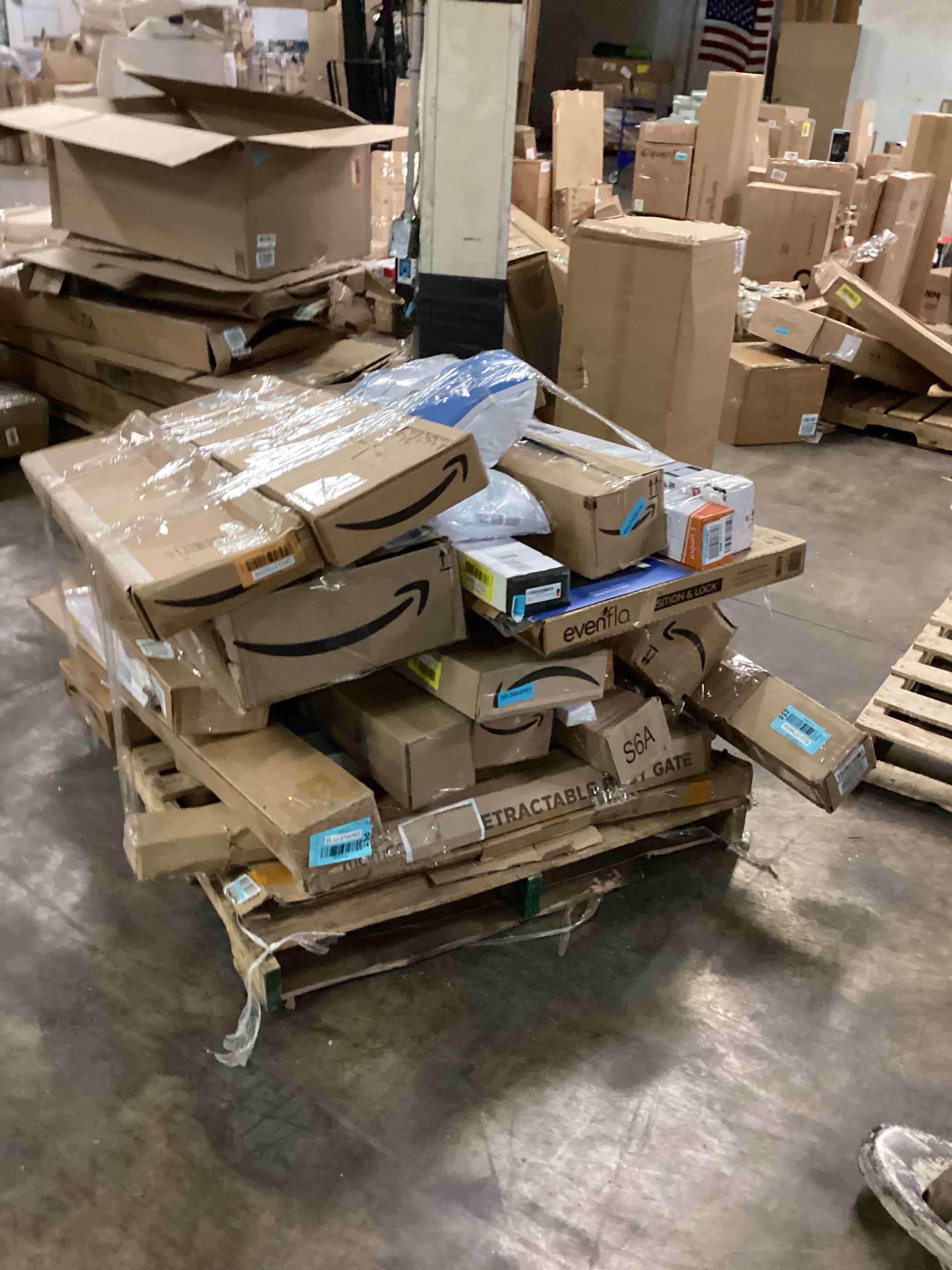 Assorted Misc Small Items 1 pallet