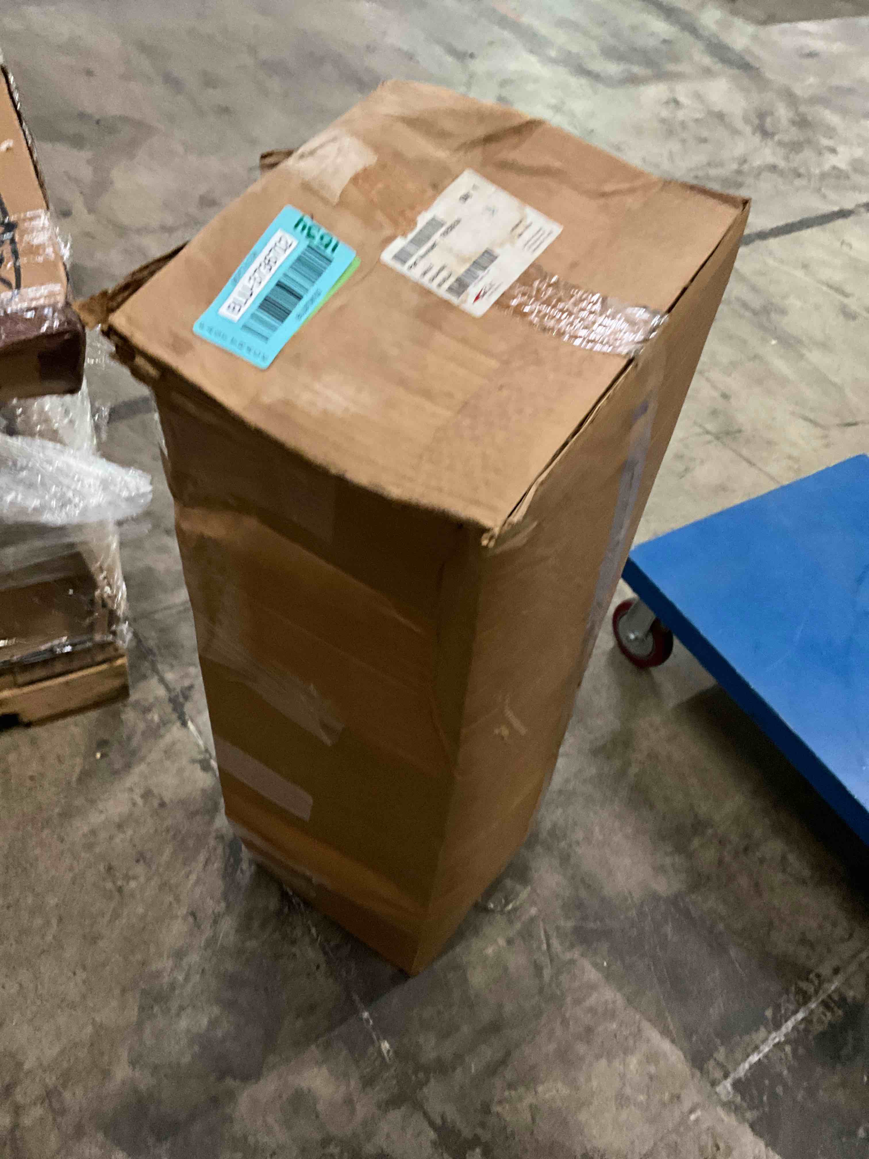 https://s3.amazonaws.com/lotting-images-prod/bidfta/BLU3736702_1690386465552.jpeg