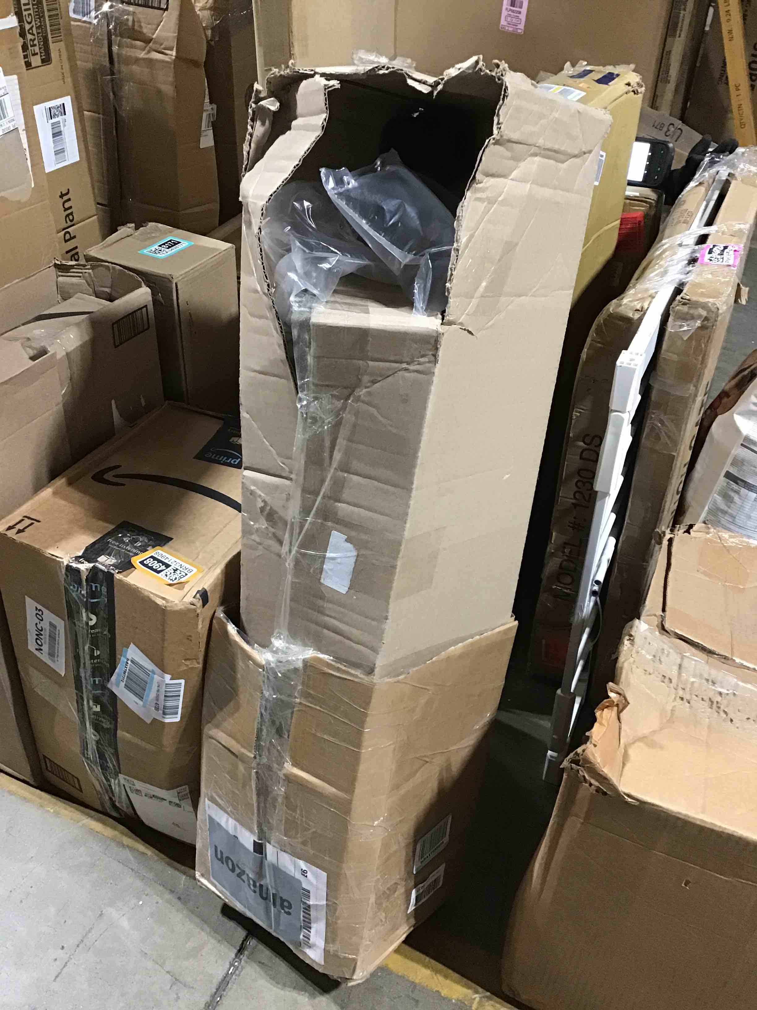 https://s3.amazonaws.com/lotting-images-prod/bidfta/BLU3737689_1753273766678.jpeg