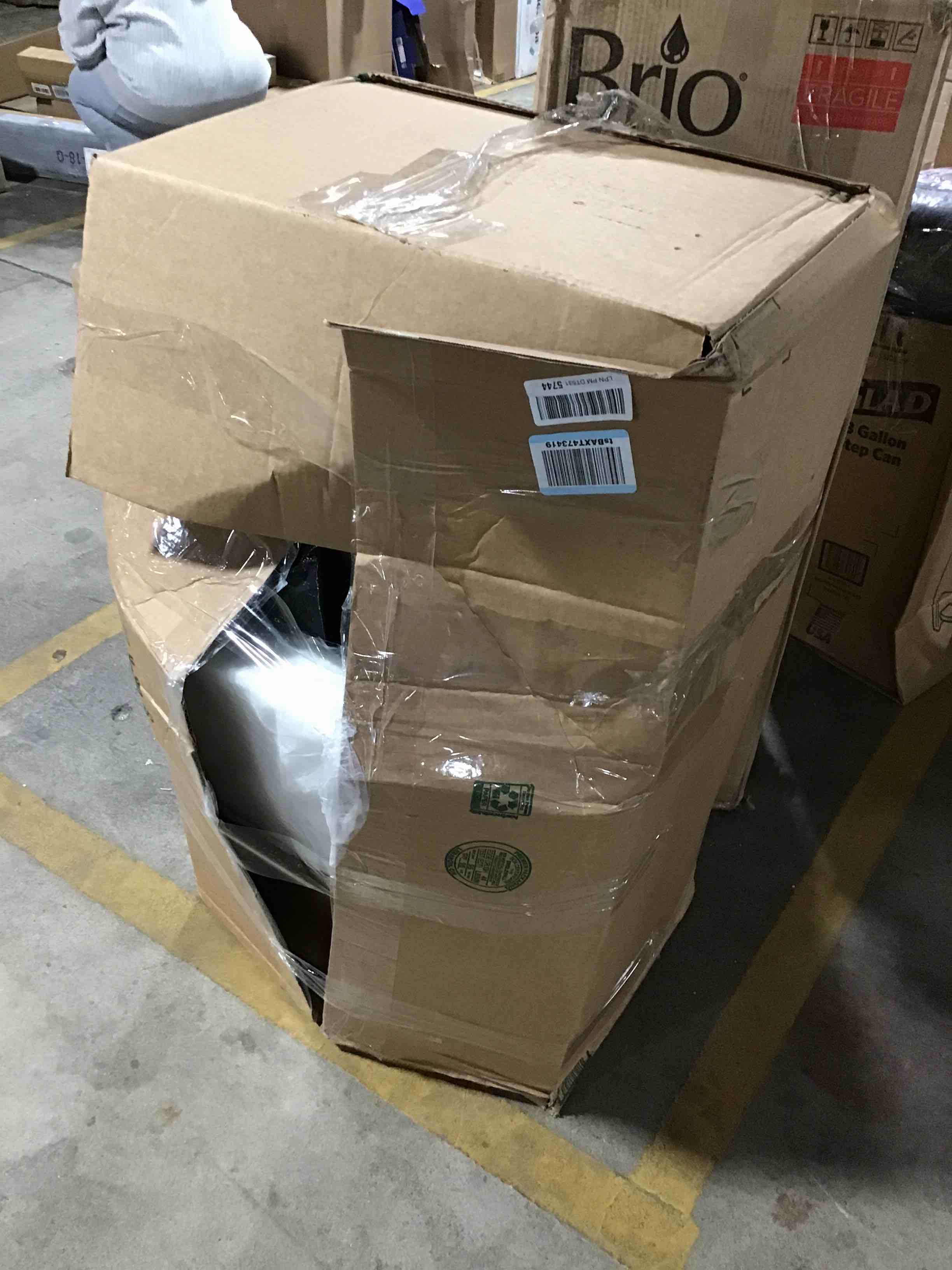 https://s3.amazonaws.com/lotting-images-prod/bidfta/BLU3737708_1754509513343.jpeg