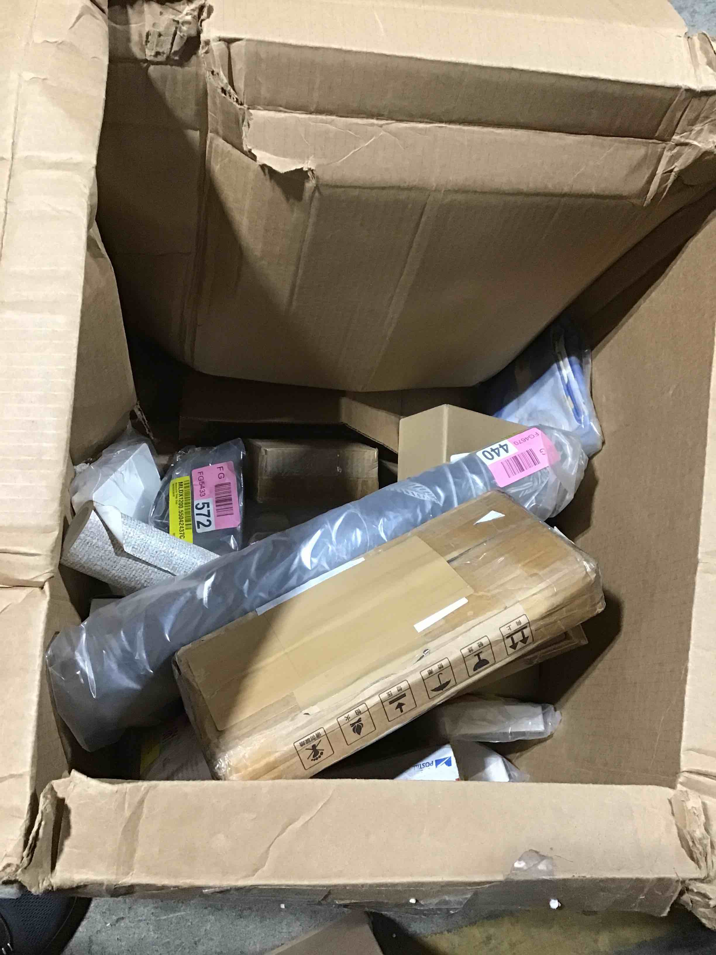 https://s3.amazonaws.com/lotting-images-prod/bidfta/BLU3737724_1755781940273.jpeg