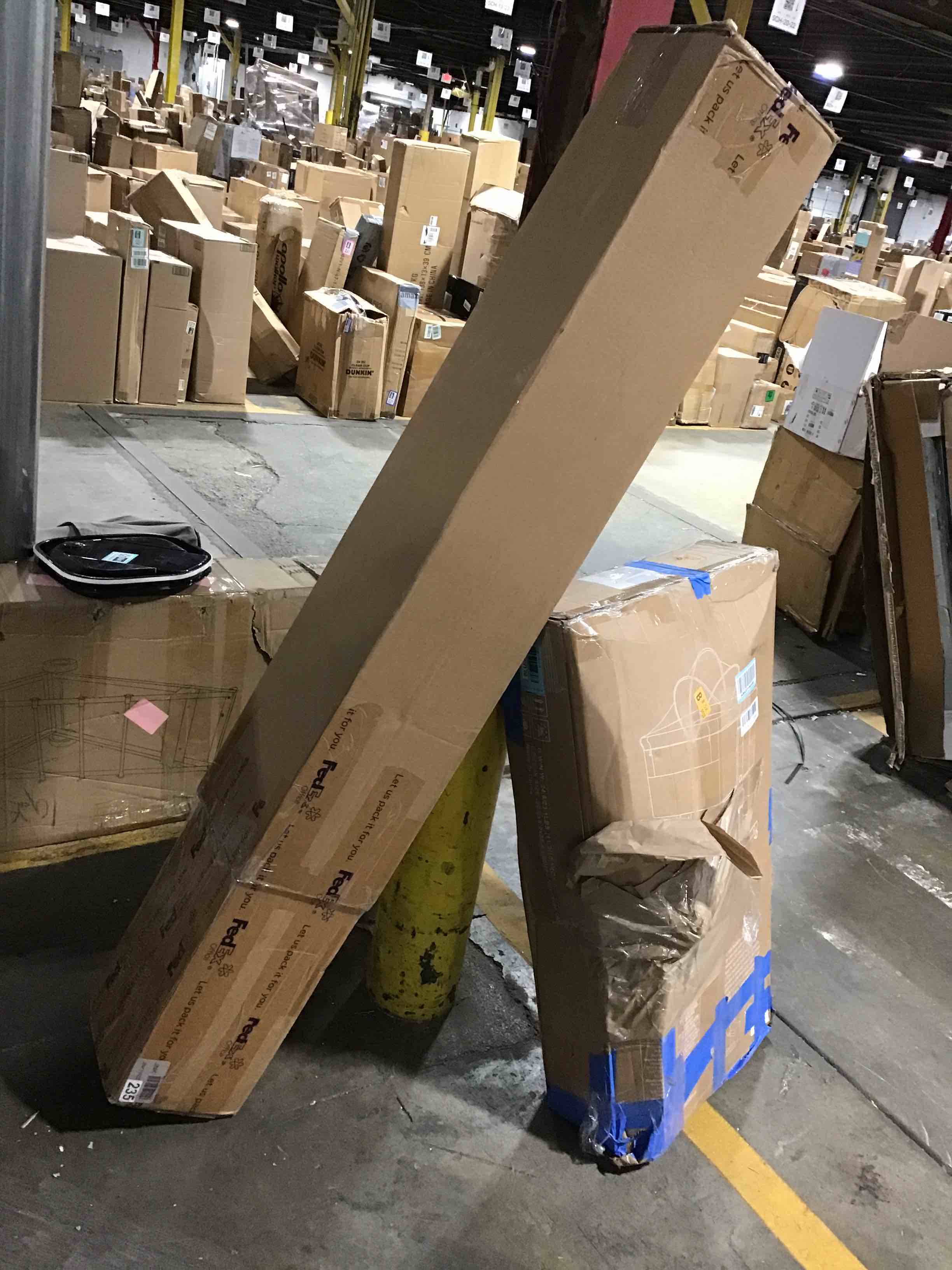 https://s3.amazonaws.com/lotting-images-prod/bidfta/BLU3737740_1756210846942.jpeg