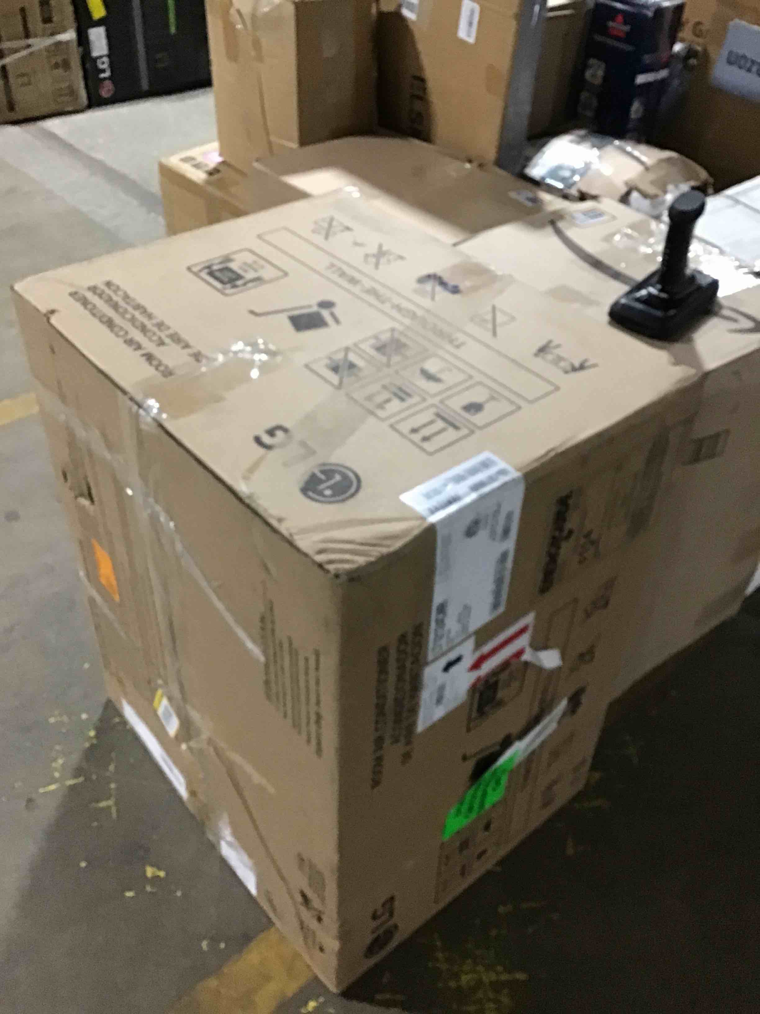 https://s3.amazonaws.com/lotting-images-prod/bidfta/BLU3737748_1757605054321.jpeg