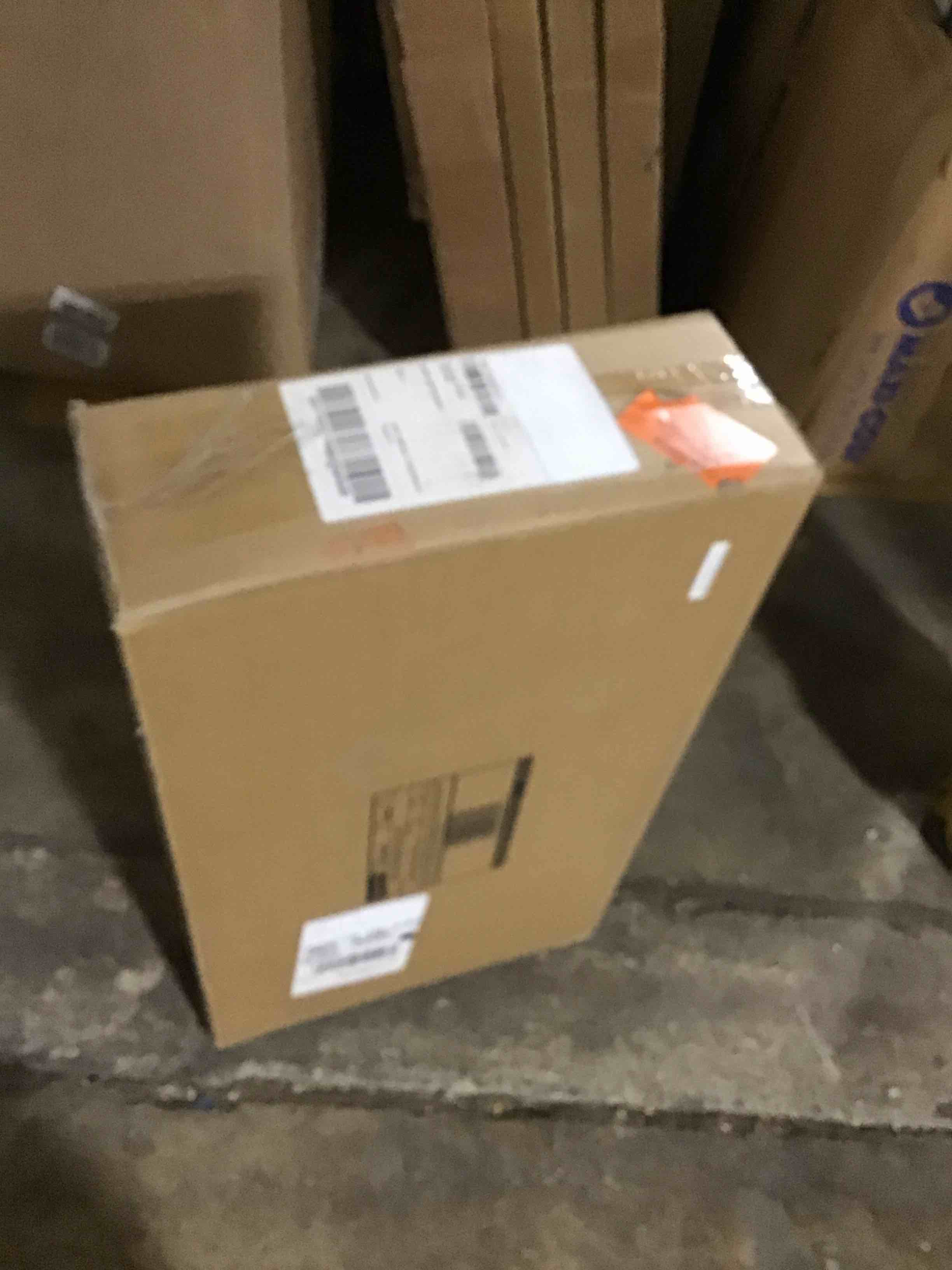 https://s3.amazonaws.com/lotting-images-prod/bidfta/BLU3739164_1742233140163.jpeg