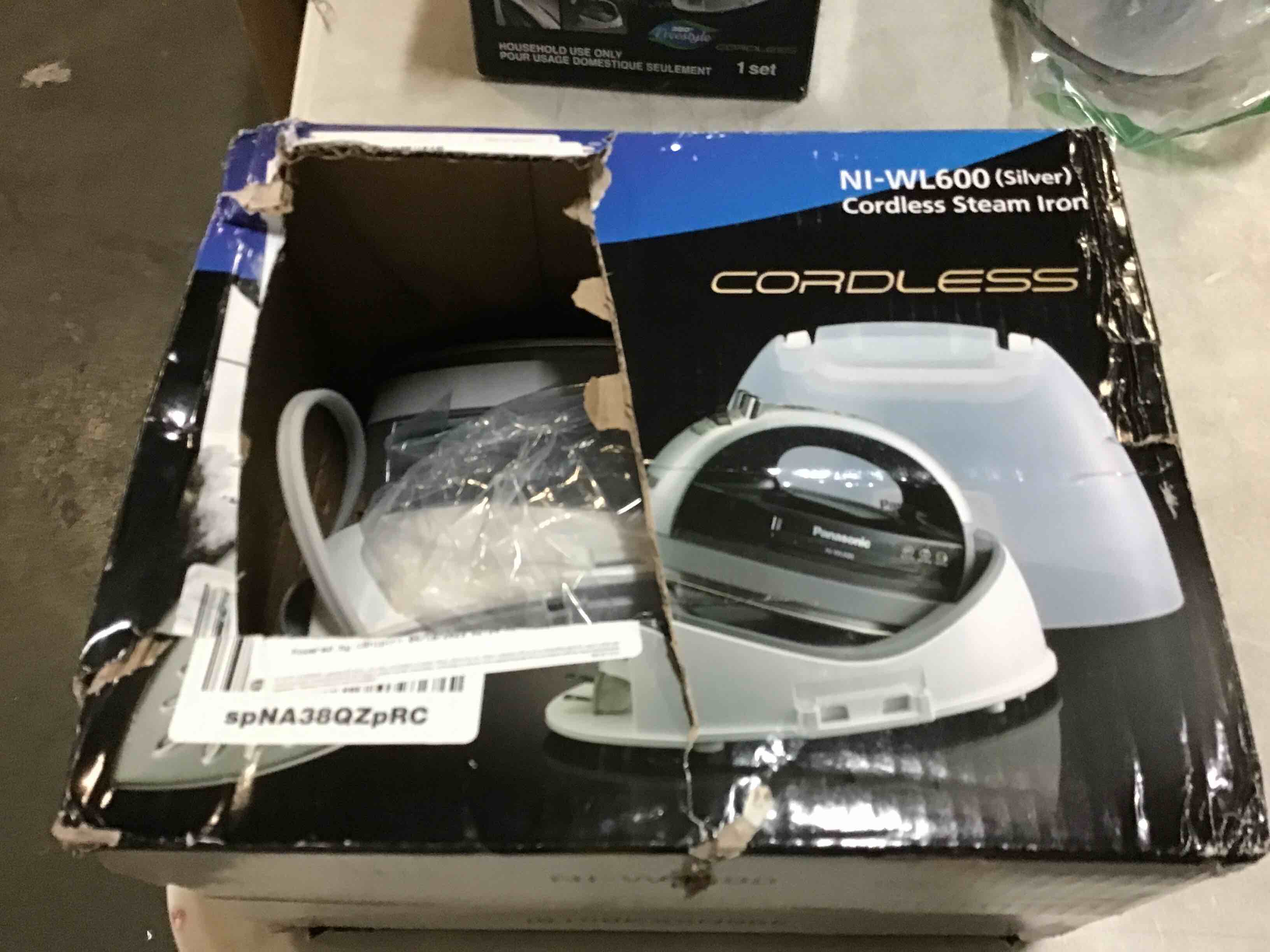https://s3.amazonaws.com/lotting-images-prod/bidfta/BLU3777161_1688052291795.jpeg