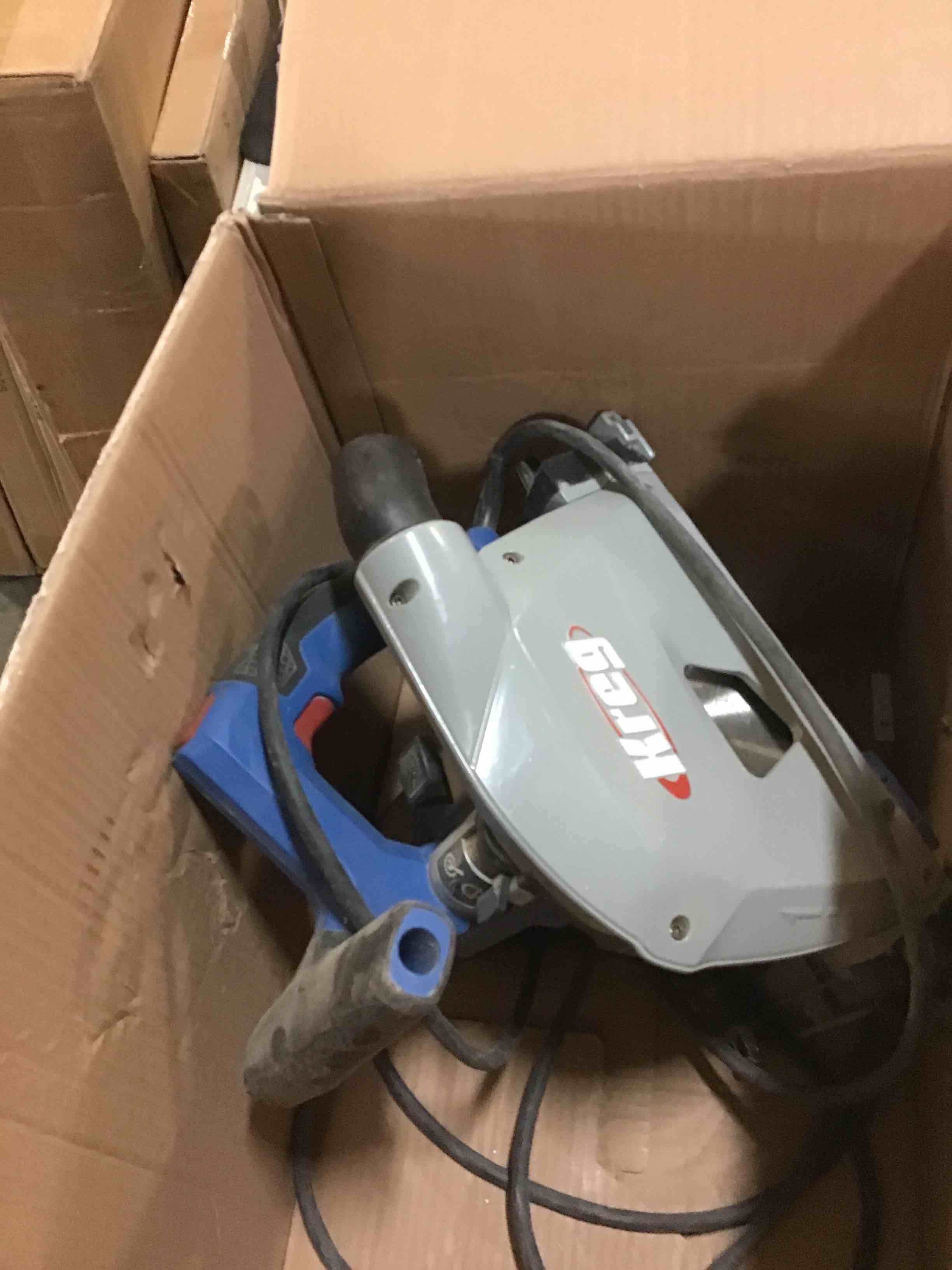https://s3.amazonaws.com/lotting-images-prod/bidfta/BLU3777209_1688060449664.jpeg