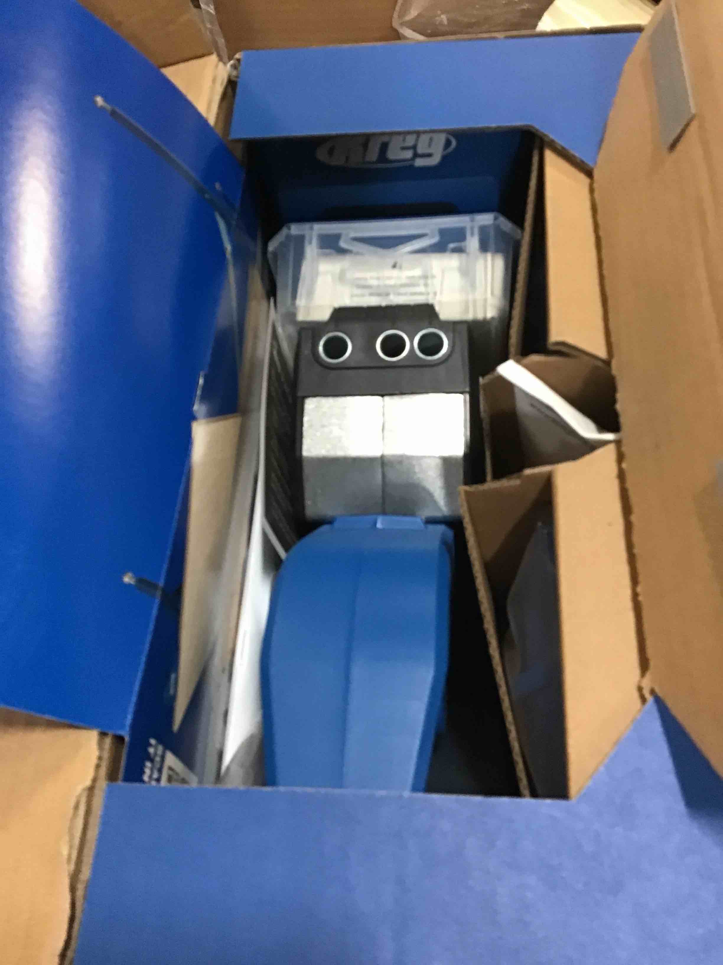 https://s3.amazonaws.com/lotting-images-prod/bidfta/BLU3777327_1688130642886.jpeg
