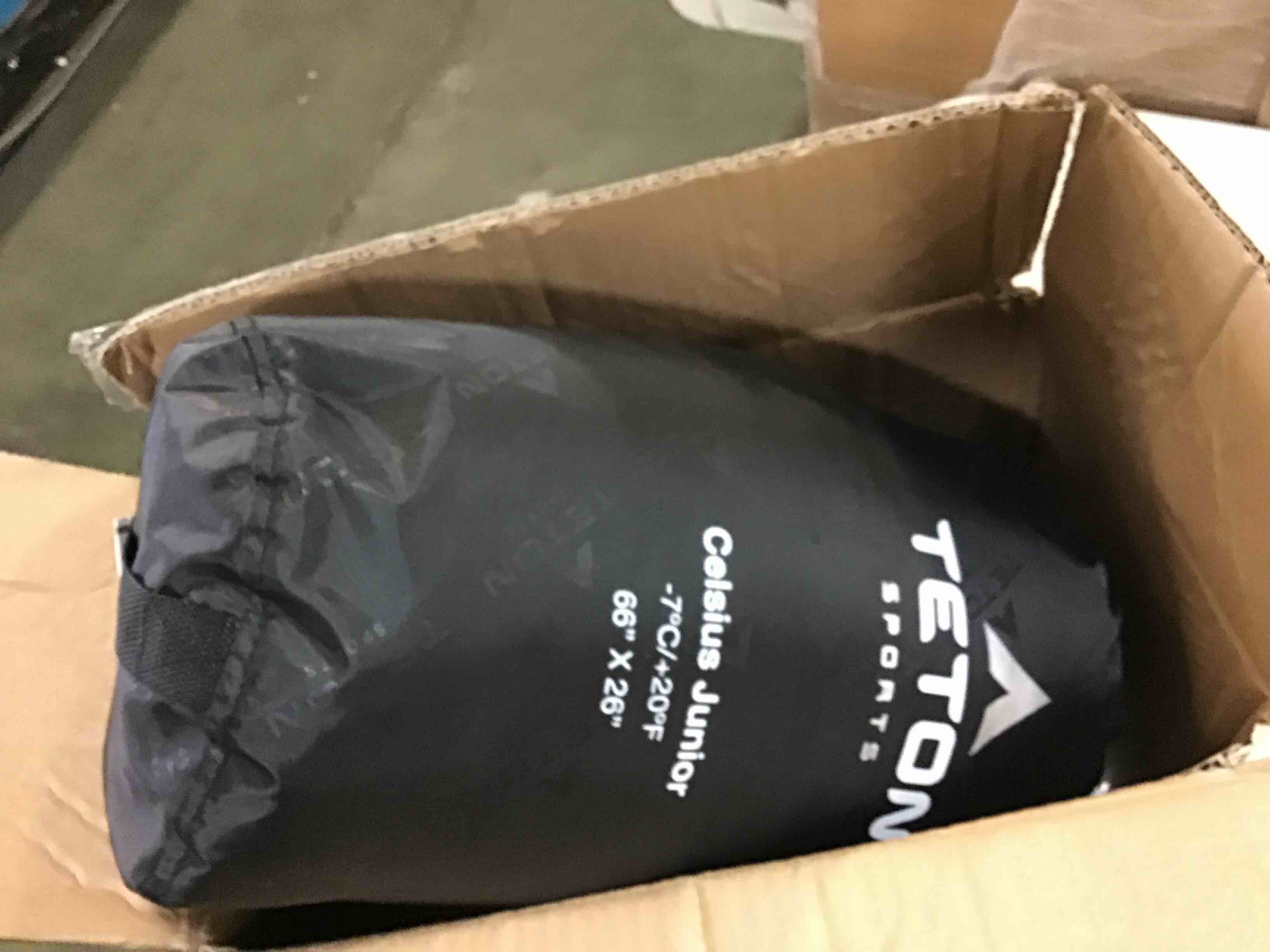 https://s3.amazonaws.com/lotting-images-prod/bidfta/BLU3777396_1688138518675.jpeg