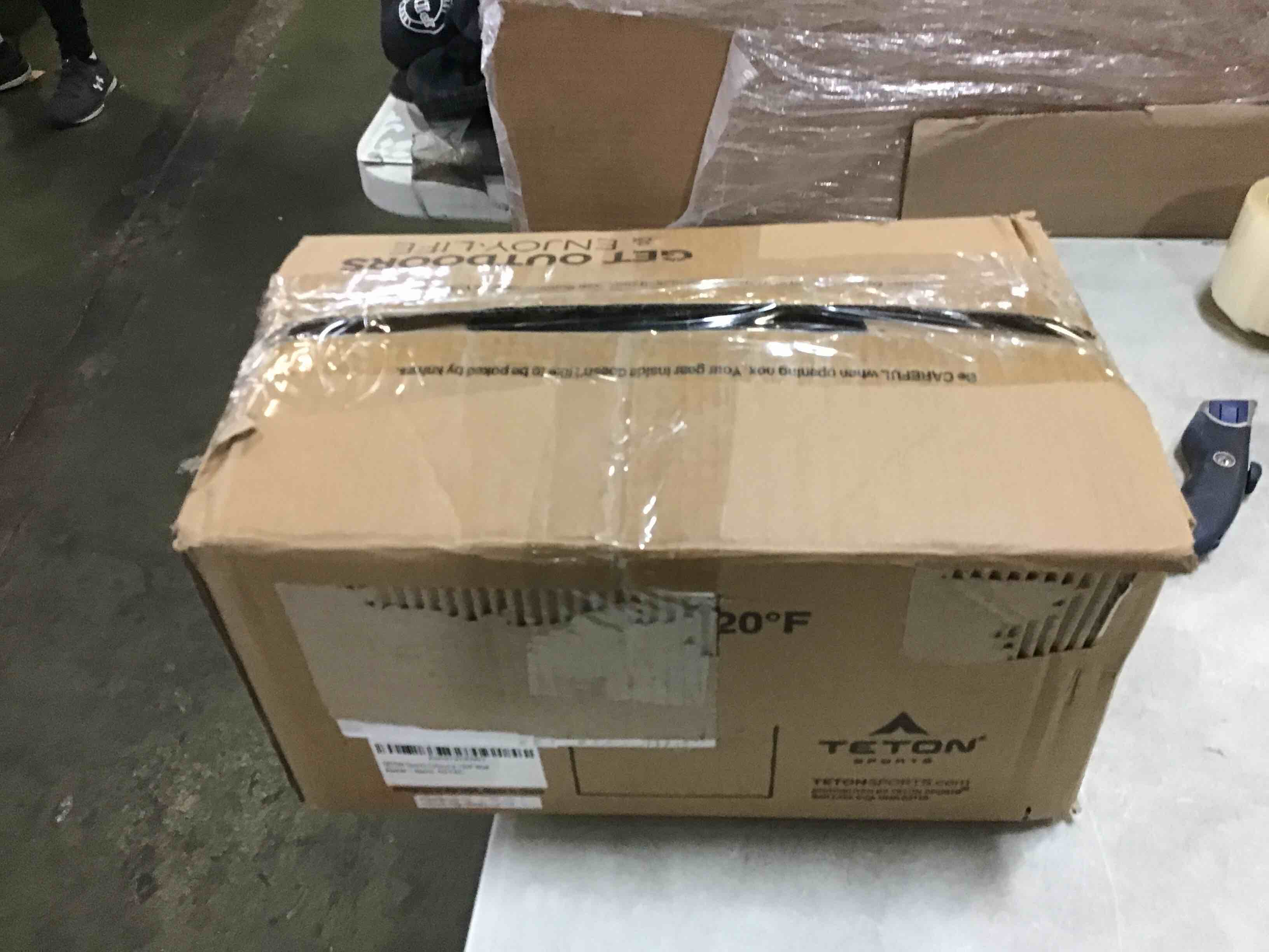 https://s3.amazonaws.com/lotting-images-prod/bidfta/BLU3777396_1688138529248.jpeg