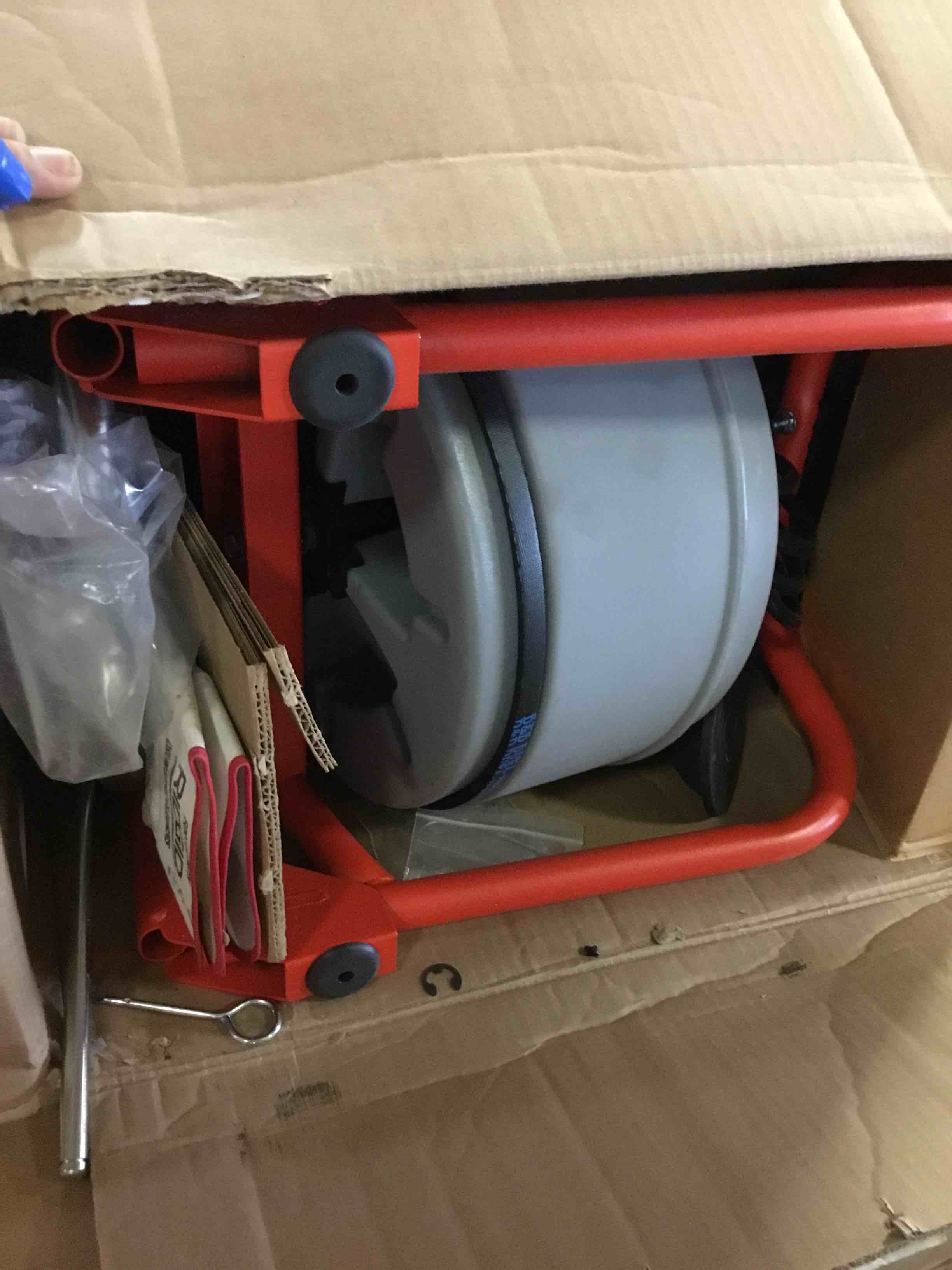 https://s3.amazonaws.com/lotting-images-prod/bidfta/BLU3777701_1688736529525.jpeg