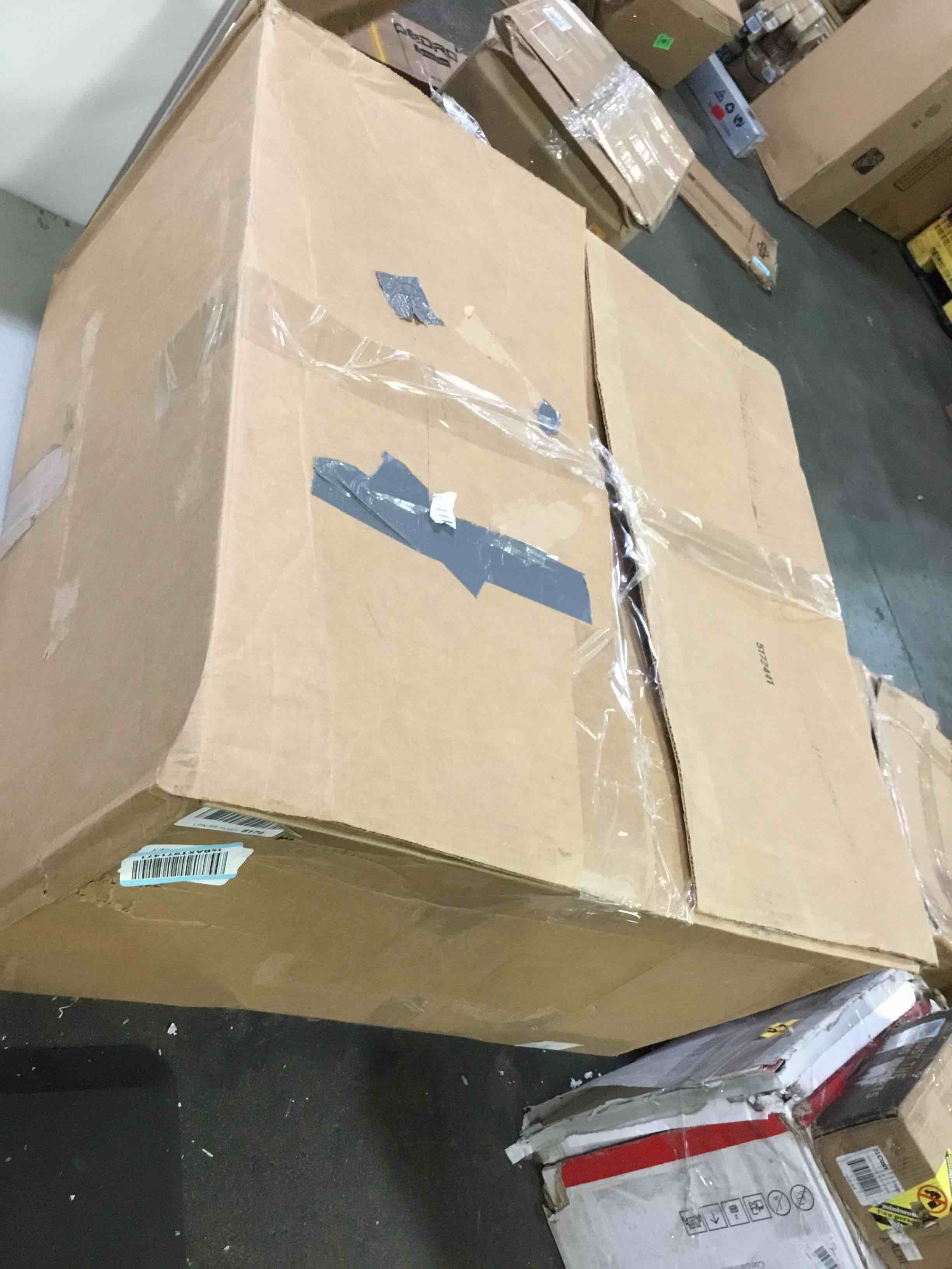 https://s3.amazonaws.com/lotting-images-prod/bidfta/BLU3778379_1689260030031.jpeg