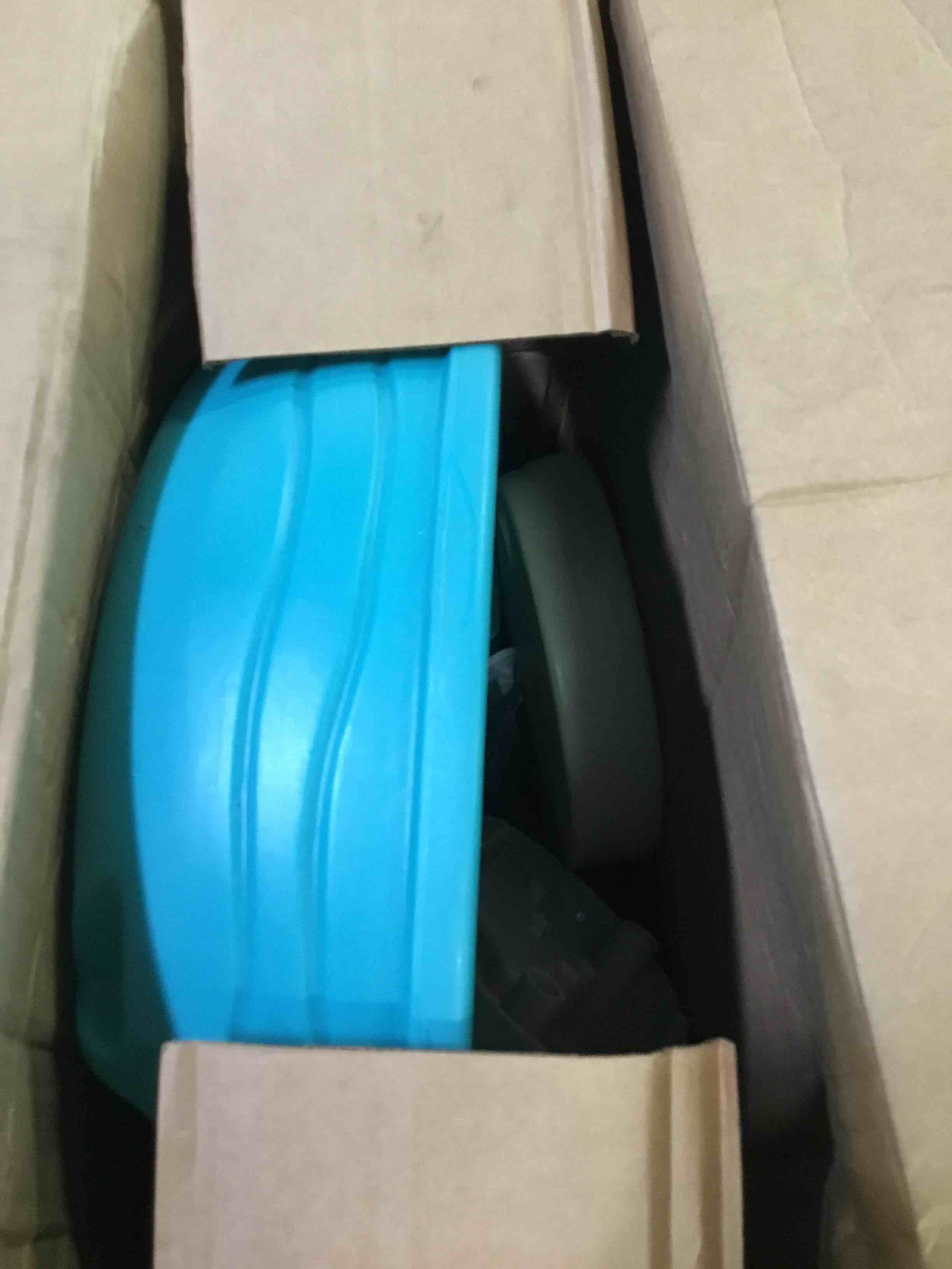 https://s3.amazonaws.com/lotting-images-prod/bidfta/BLU3778393_1689261935463.jpeg