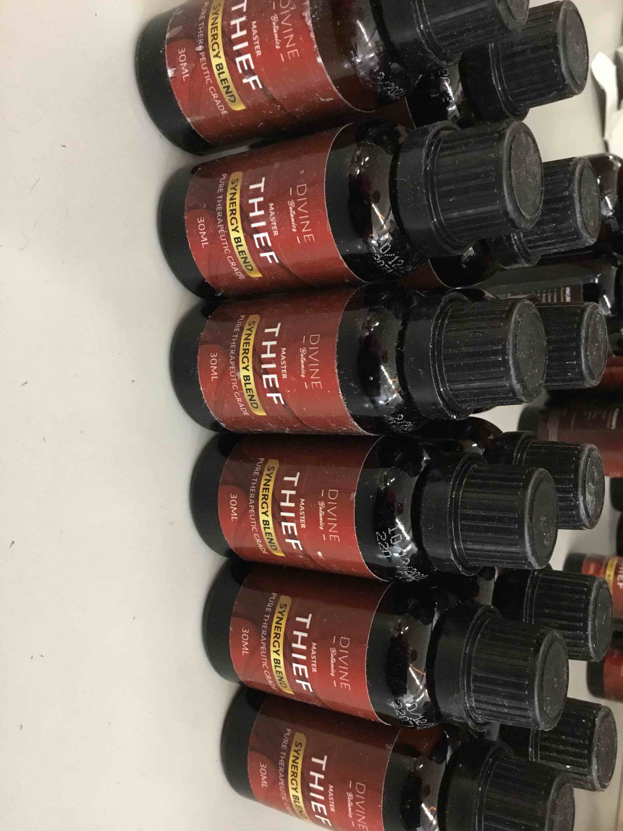 BOTANICS Master Thief Divine Synergy Blend Therapeutic Grade Oil