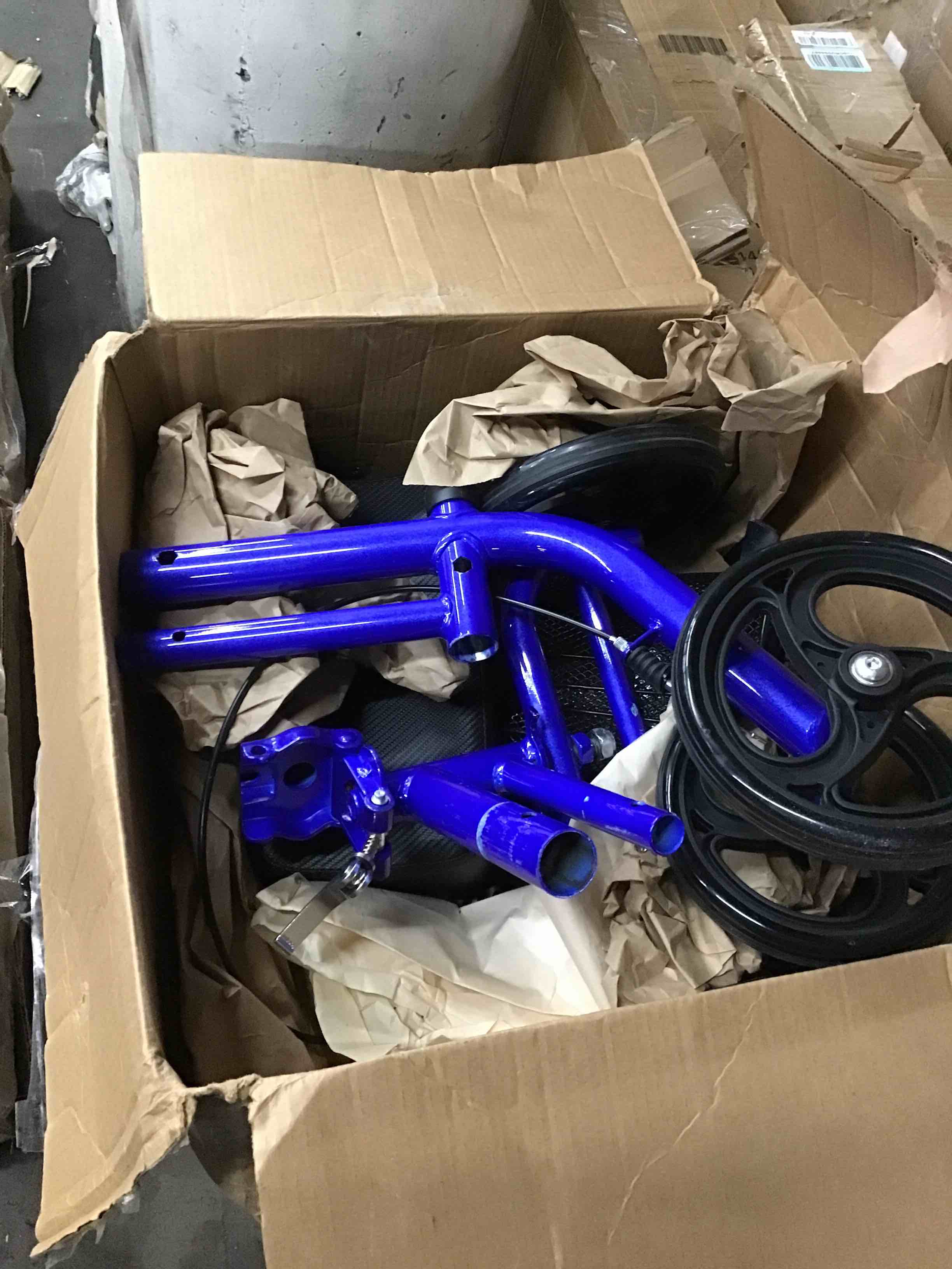 https://s3.amazonaws.com/lotting-images-prod/bidfta/BLU3815241_1669814732801.jpeg