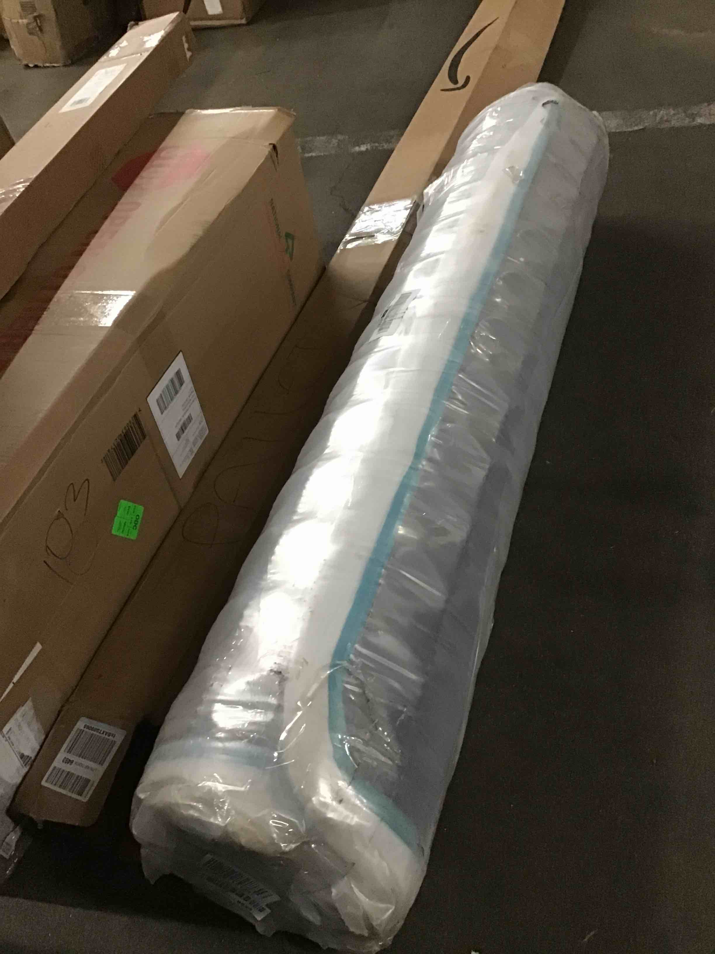 https://s3.amazonaws.com/lotting-images-prod/bidfta/BLU3815257_1669817652442.jpeg
