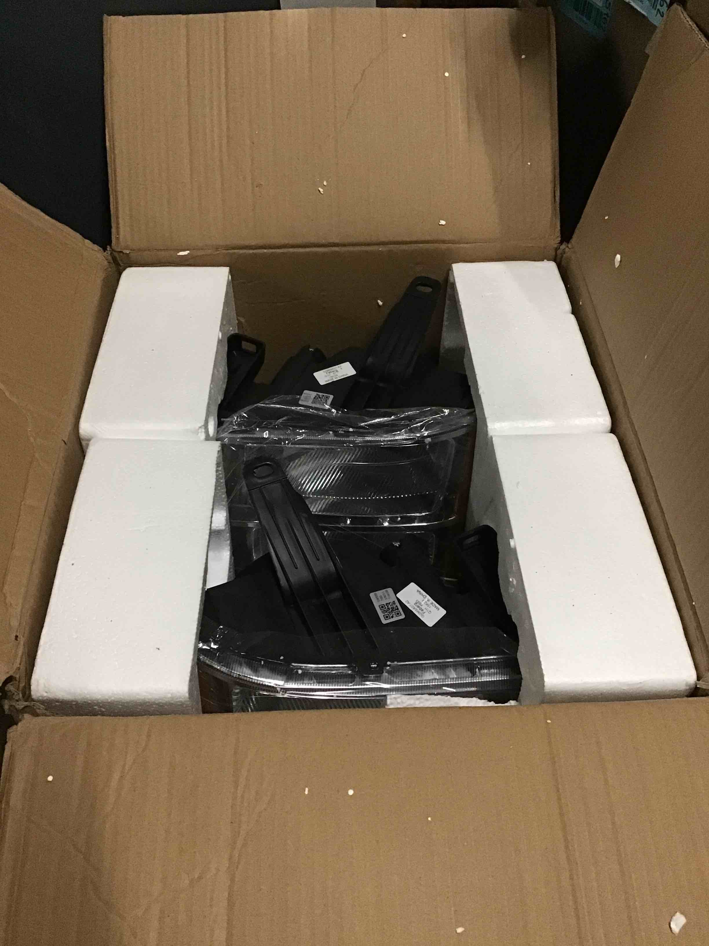 https://s3.amazonaws.com/lotting-images-prod/bidfta/BLU3815356_1669846878728.jpeg