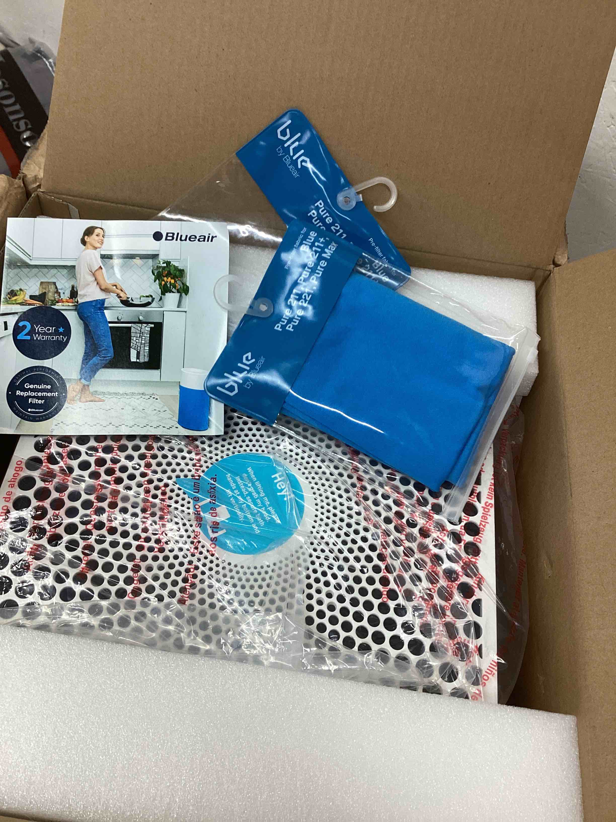 https://s3.amazonaws.com/lotting-images-prod/bidfta/BLU3818898_1671326938793.jpeg