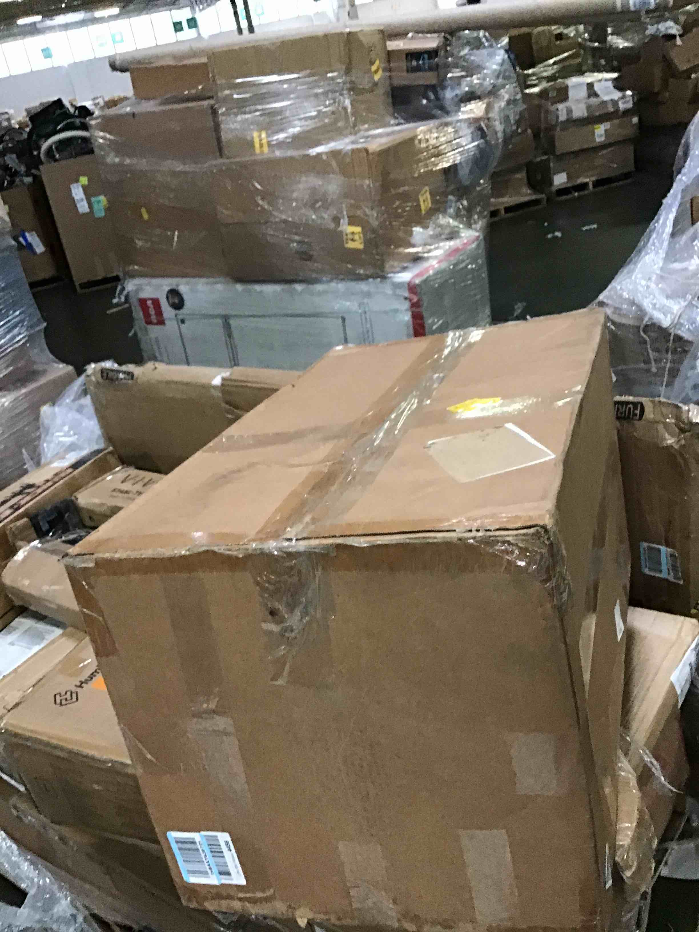 https://s3.amazonaws.com/lotting-images-prod/bidfta/BLU3877167_1692042580957.jpeg