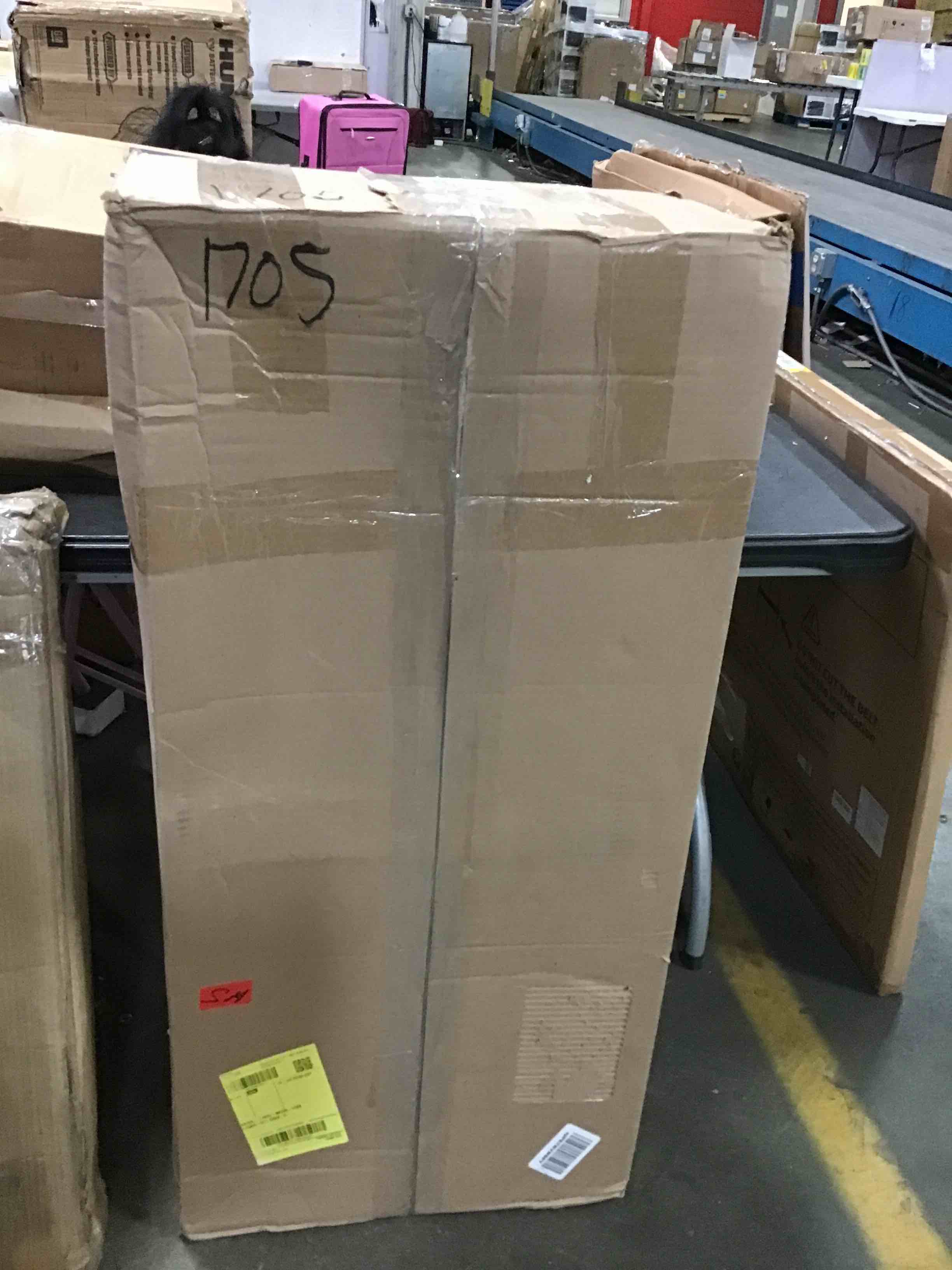 https://s3.amazonaws.com/lotting-images-prod/bidfta/BLU3877371_1692125238455.jpeg