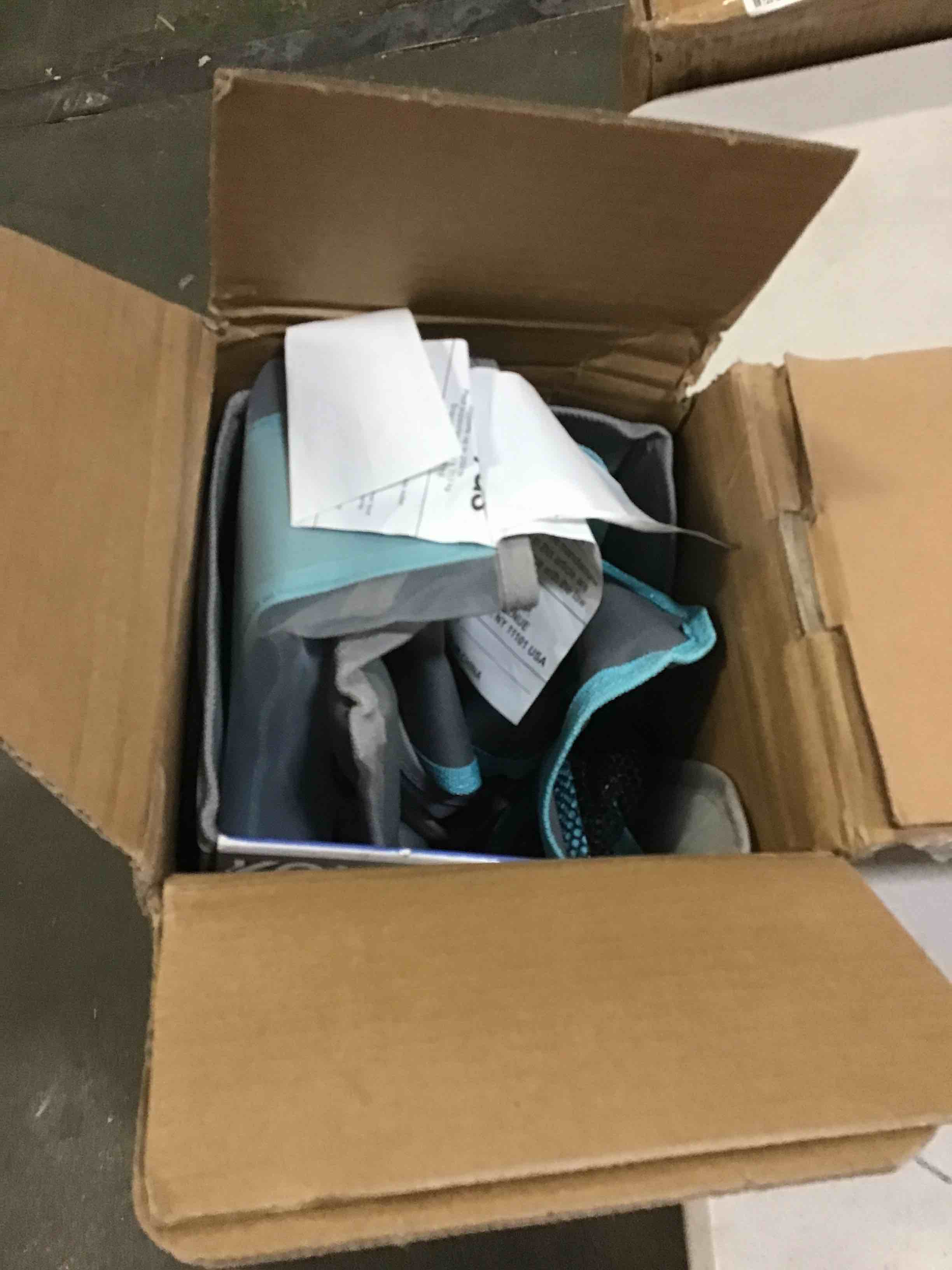 https://s3.amazonaws.com/lotting-images-prod/bidfta/BLU3877427_1692187040185.jpeg