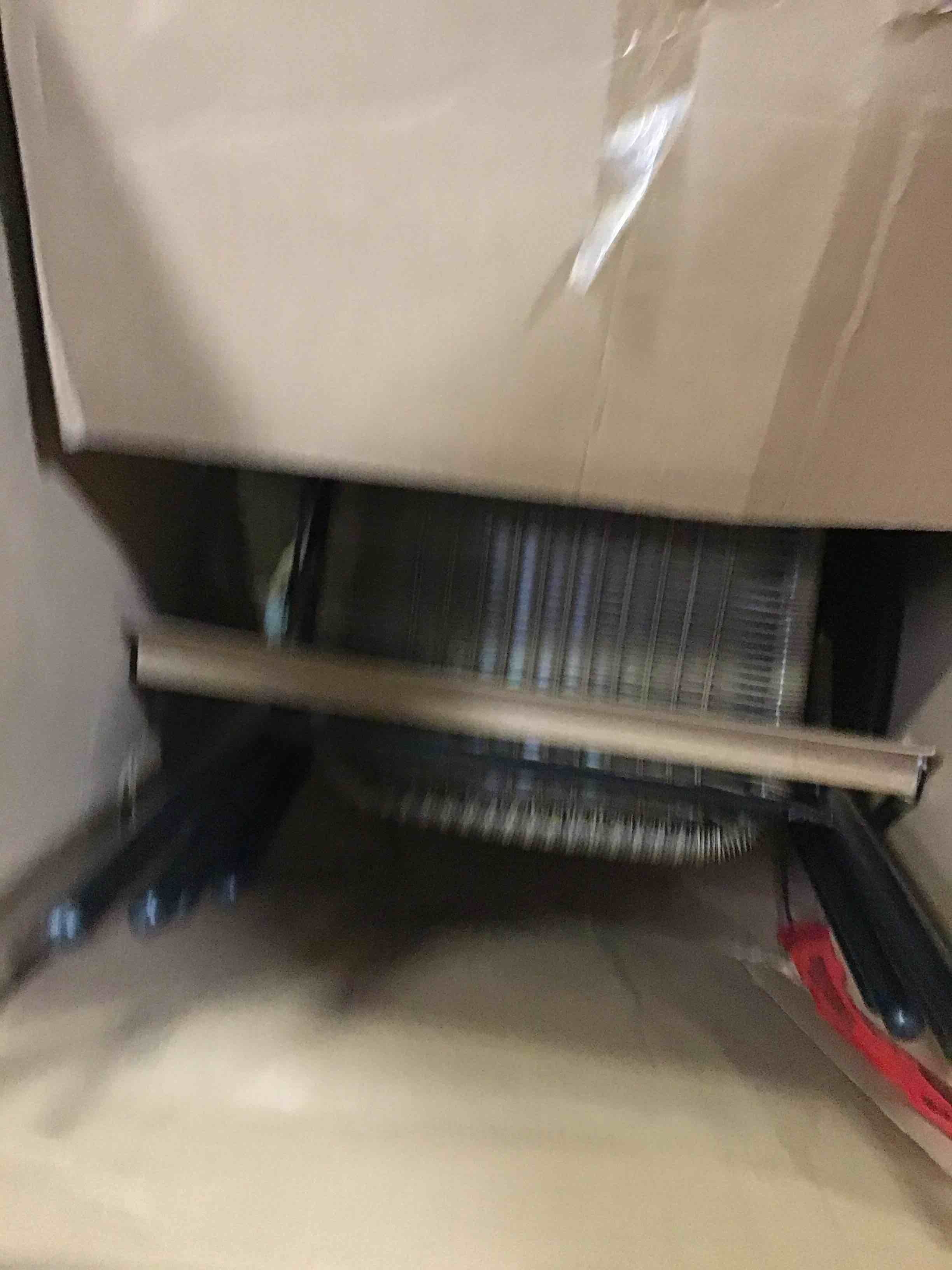 https://s3.amazonaws.com/lotting-images-prod/bidfta/BLU3877458_1692193075104.jpeg