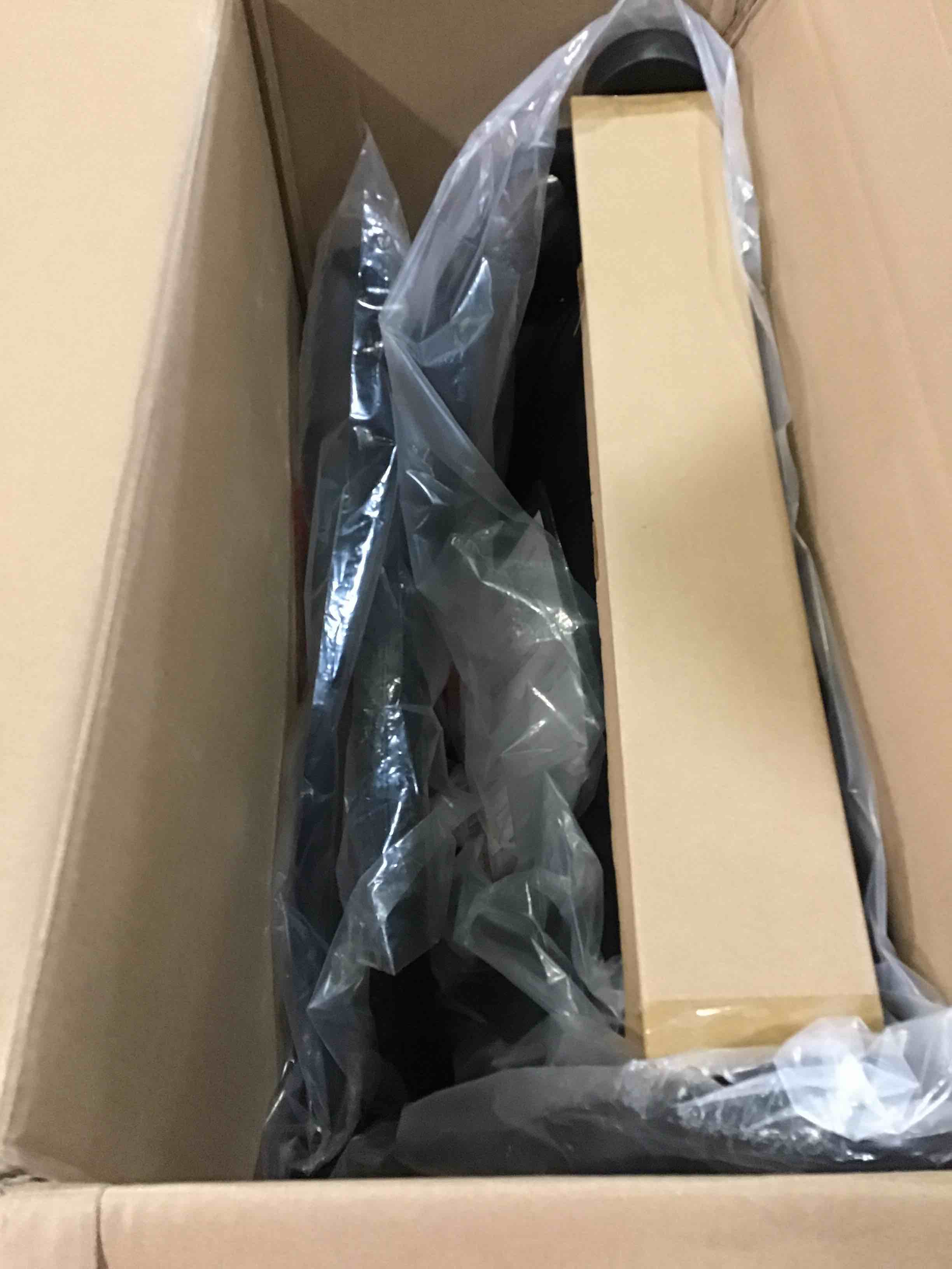 https://s3.amazonaws.com/lotting-images-prod/bidfta/BLU3877482_1692198255174.jpeg