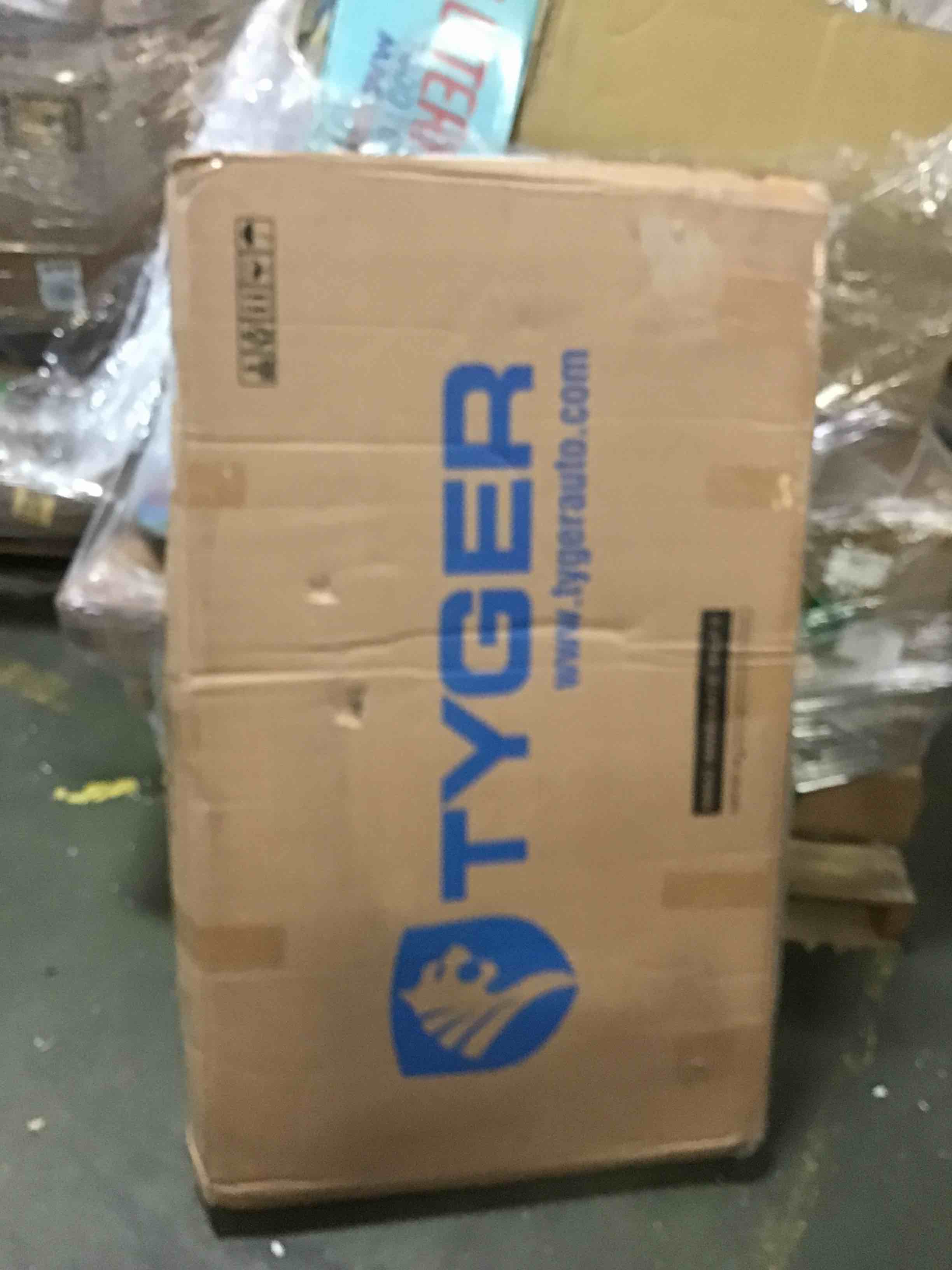 https://s3.amazonaws.com/lotting-images-prod/bidfta/BLU3877620_1692279817607.jpeg