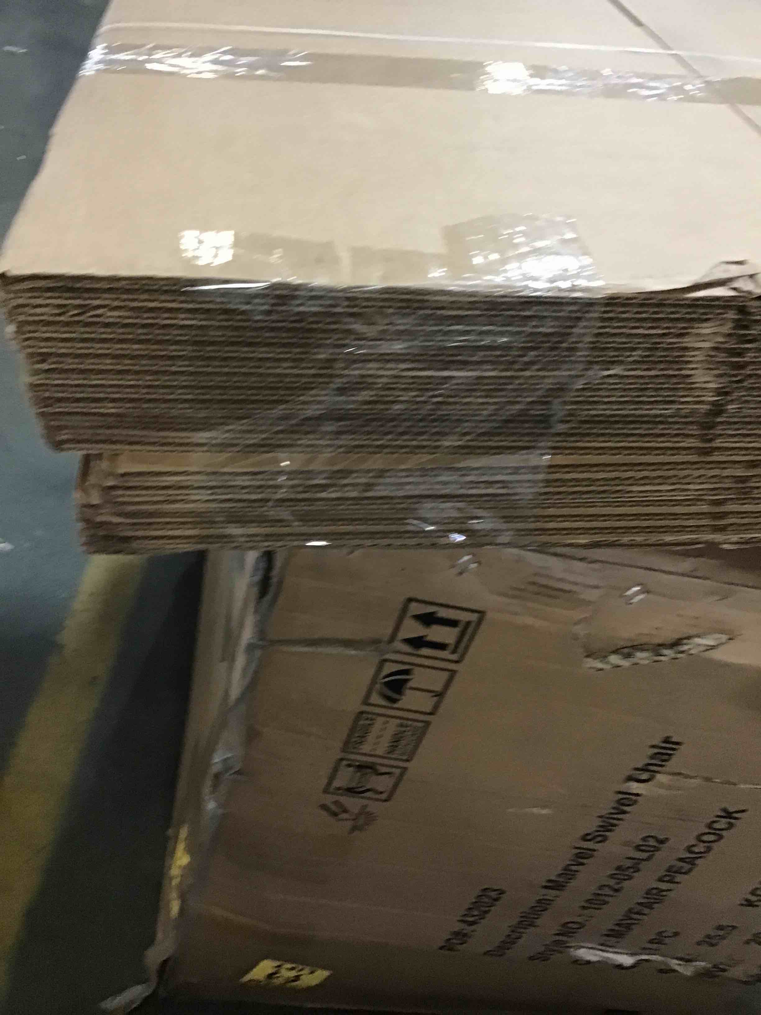 https://s3.amazonaws.com/lotting-images-prod/bidfta/BLU3877695_1692294249208.jpeg