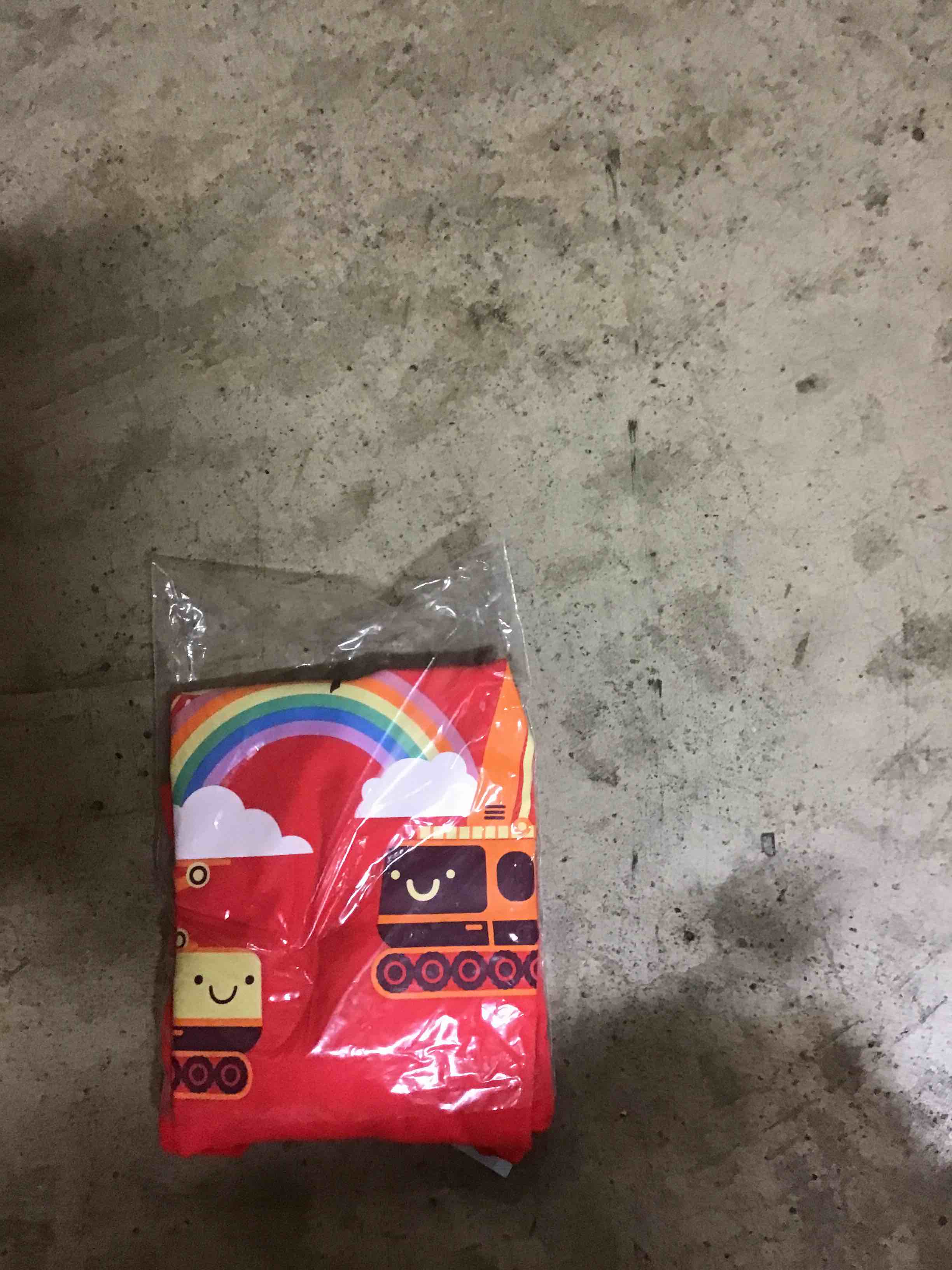 https://s3.amazonaws.com/lotting-images-prod/bidfta/BLU3946896_1687444384754.jpeg