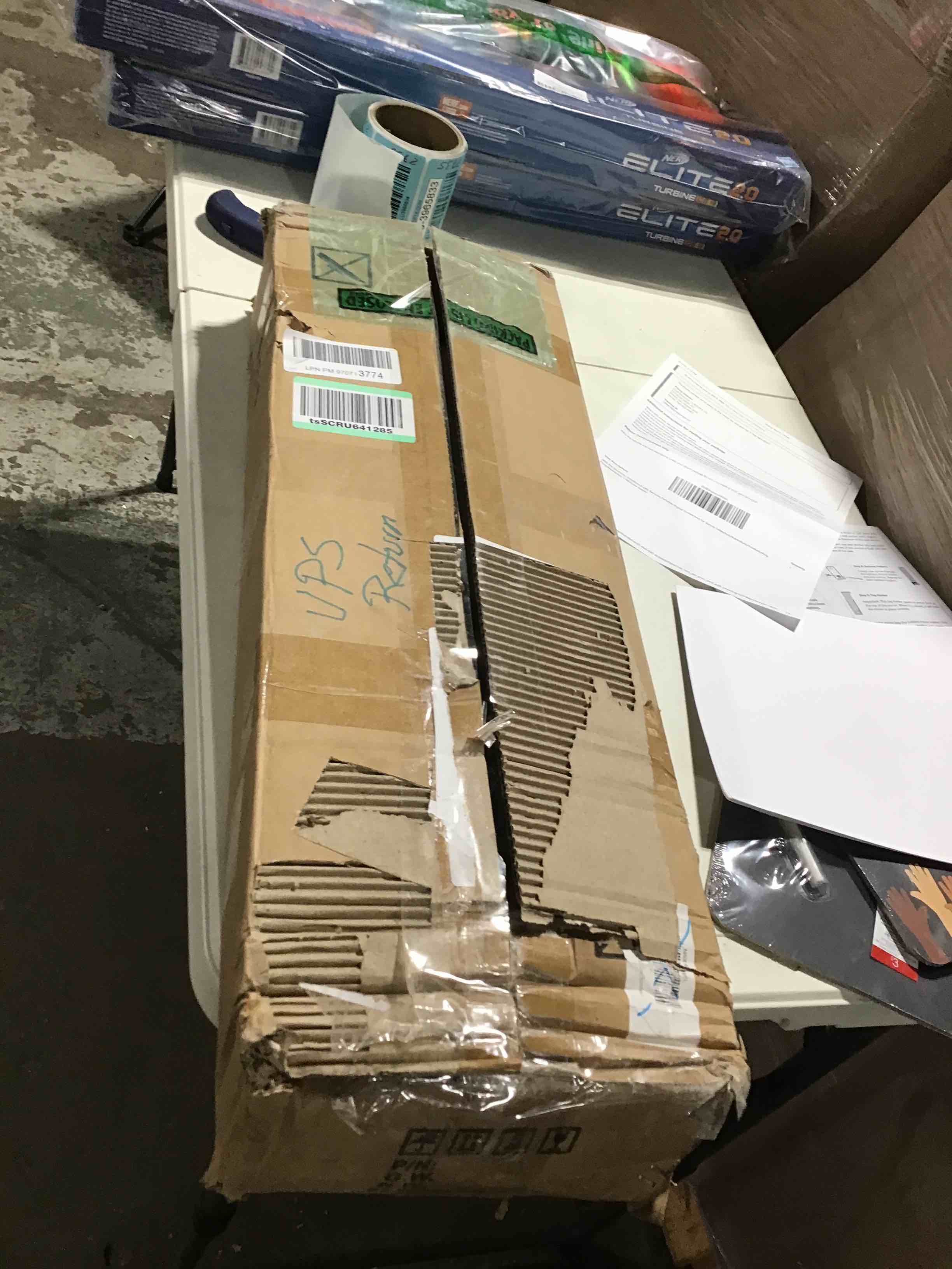 https://s3.amazonaws.com/lotting-images-prod/bidfta/BLU3965830_1684517873133.jpeg