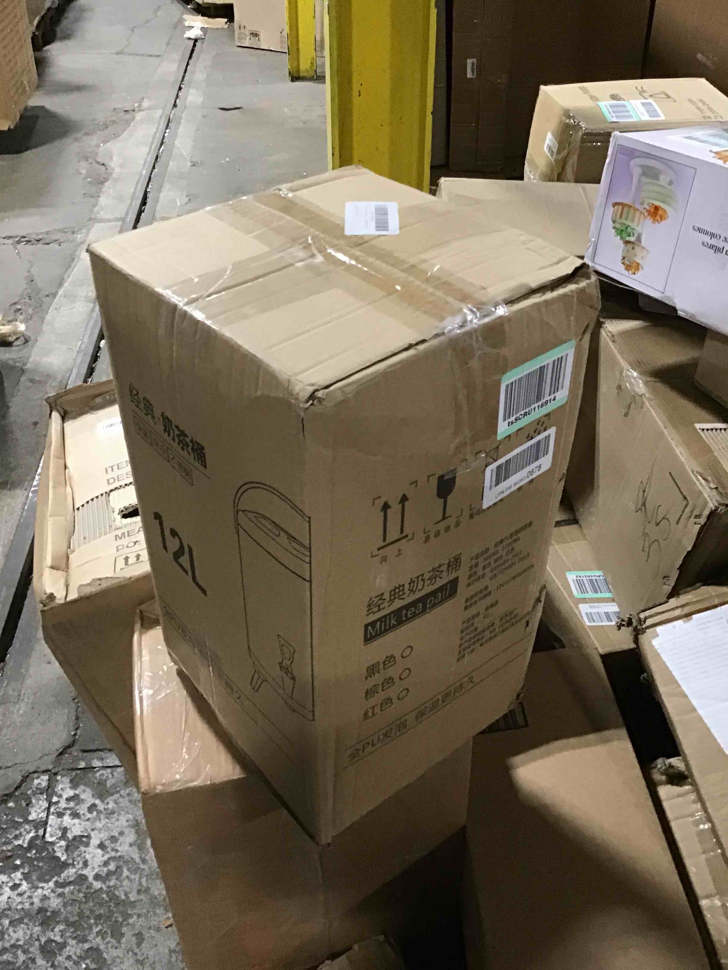 https://s3.amazonaws.com/lotting-images-prod/bidfta/BLU3965845_1684529093060.jpeg