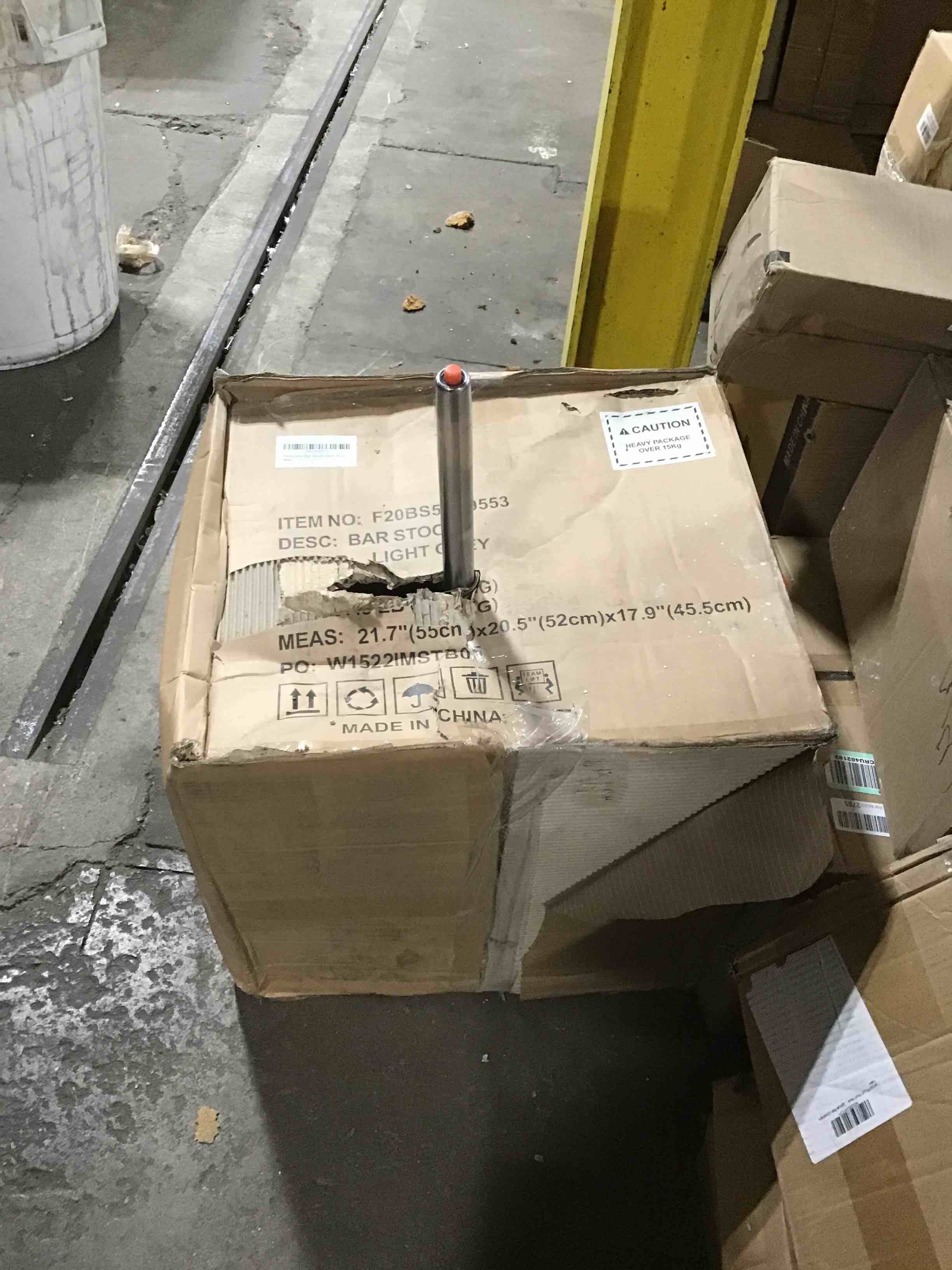 https://s3.amazonaws.com/lotting-images-prod/bidfta/BLU3965848_1684529507231.jpeg