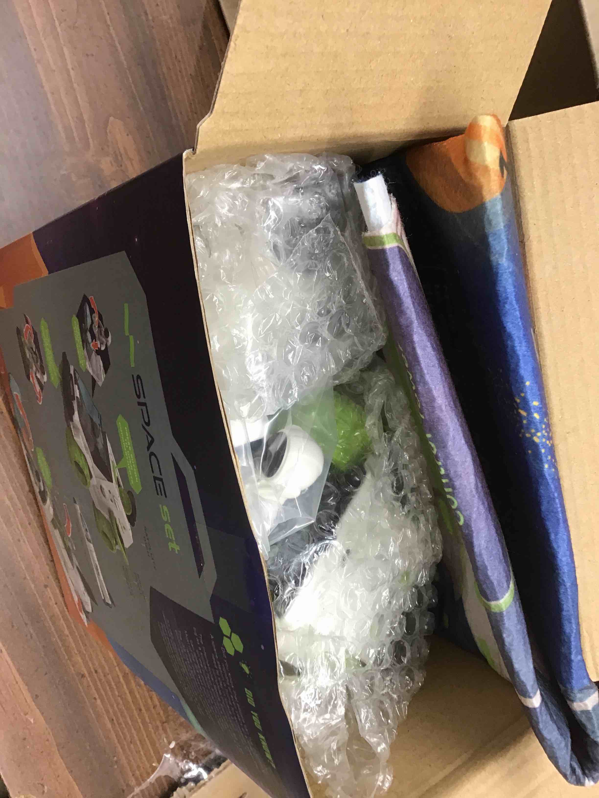 https://s3.amazonaws.com/lotting-images-prod/bidfta/BLU4006517_1678313507314.jpeg