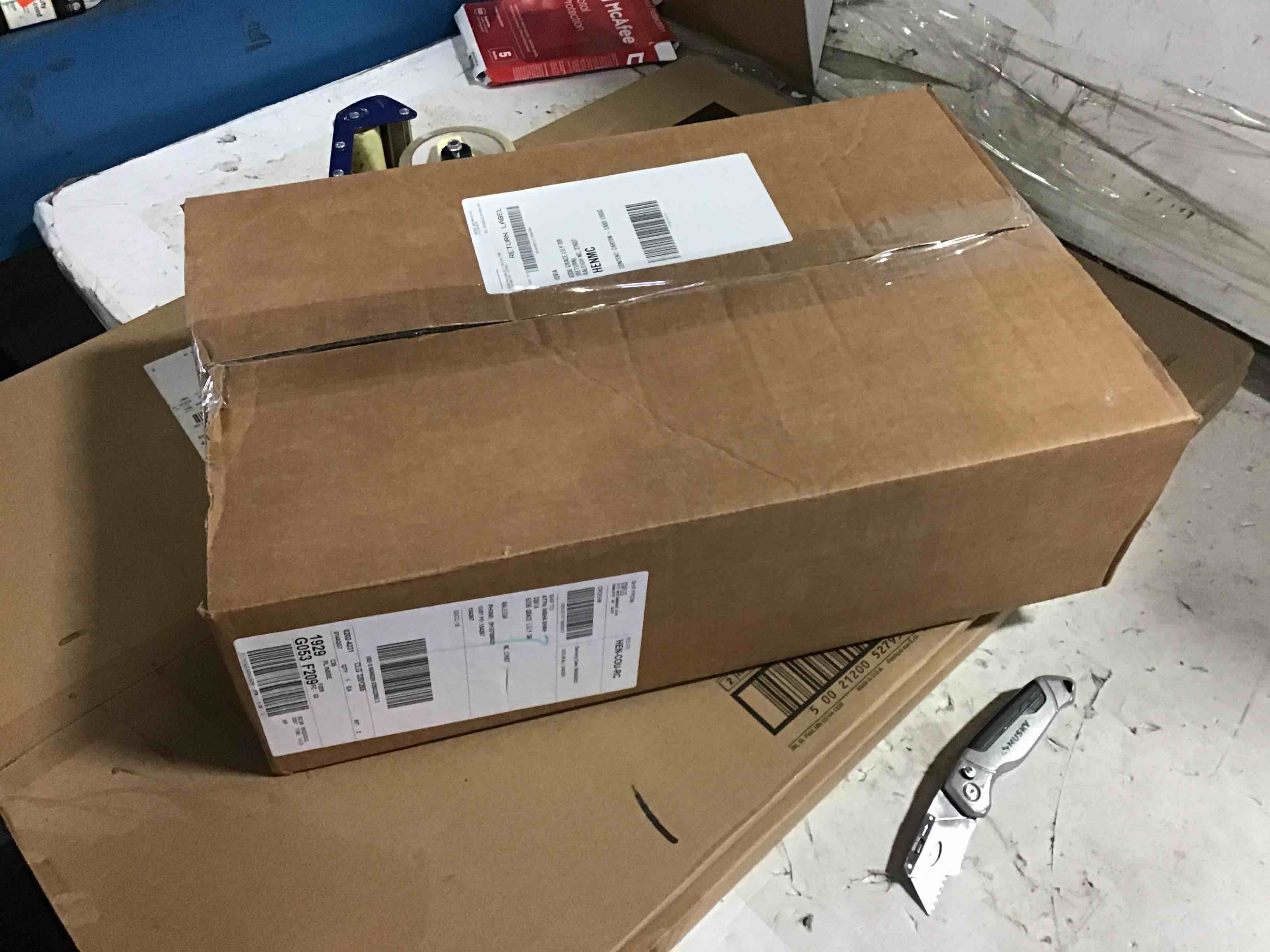 https://s3.amazonaws.com/lotting-images-prod/bidfta/BLU4067366_1670521939115.jpeg