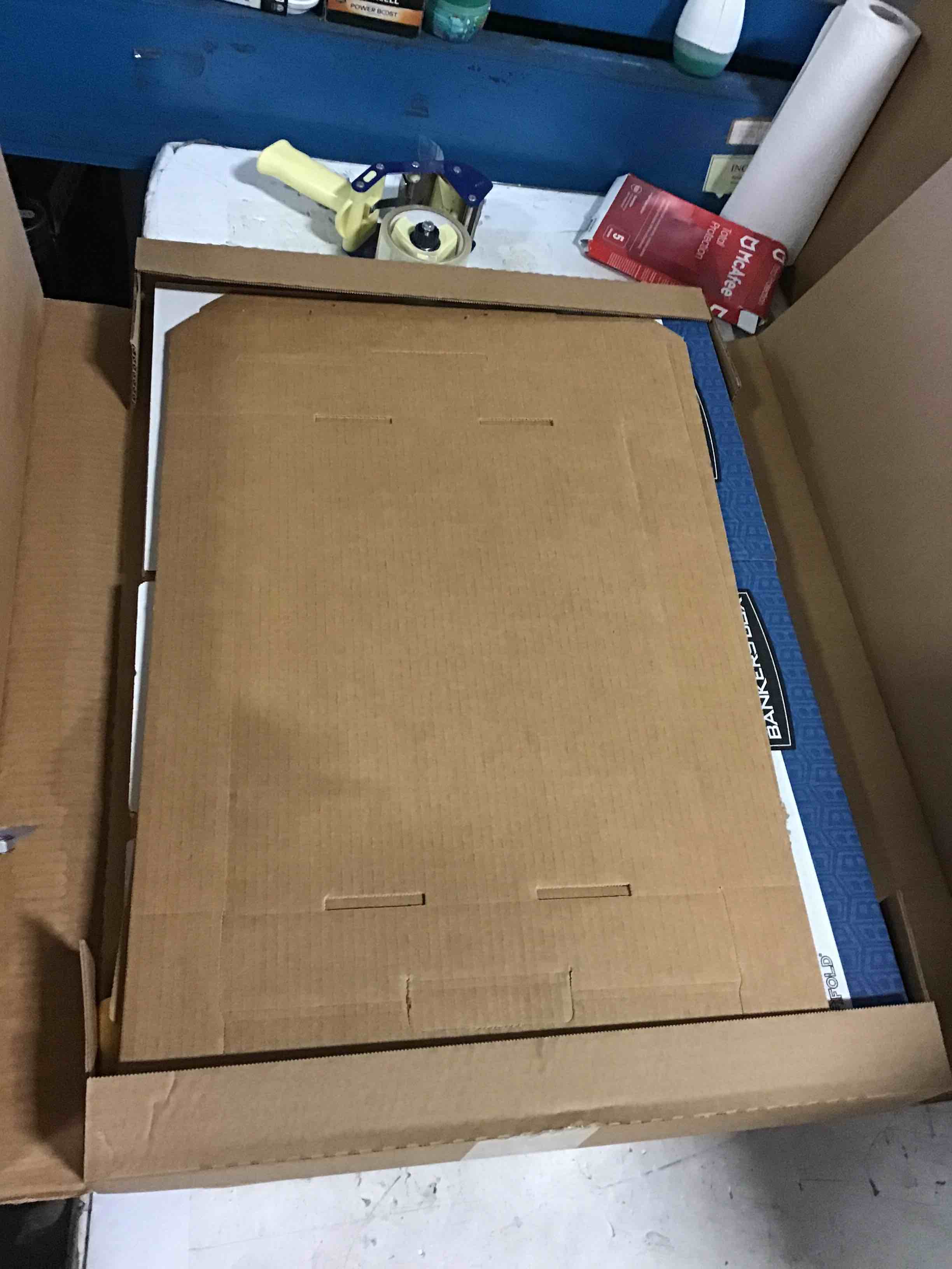 https://s3.amazonaws.com/lotting-images-prod/bidfta/BLU4067388_1670523595411.jpeg